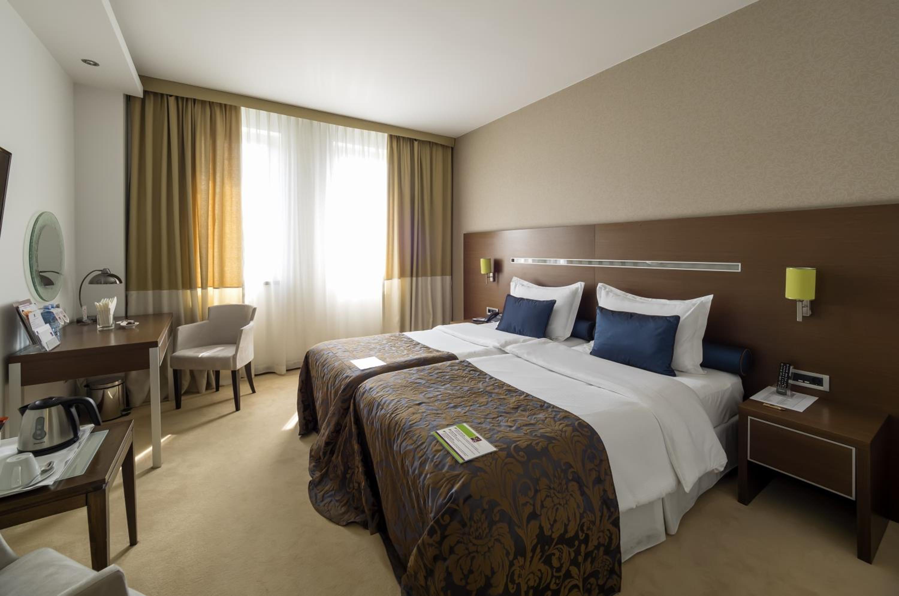 Superior Twin Room - Photo 3