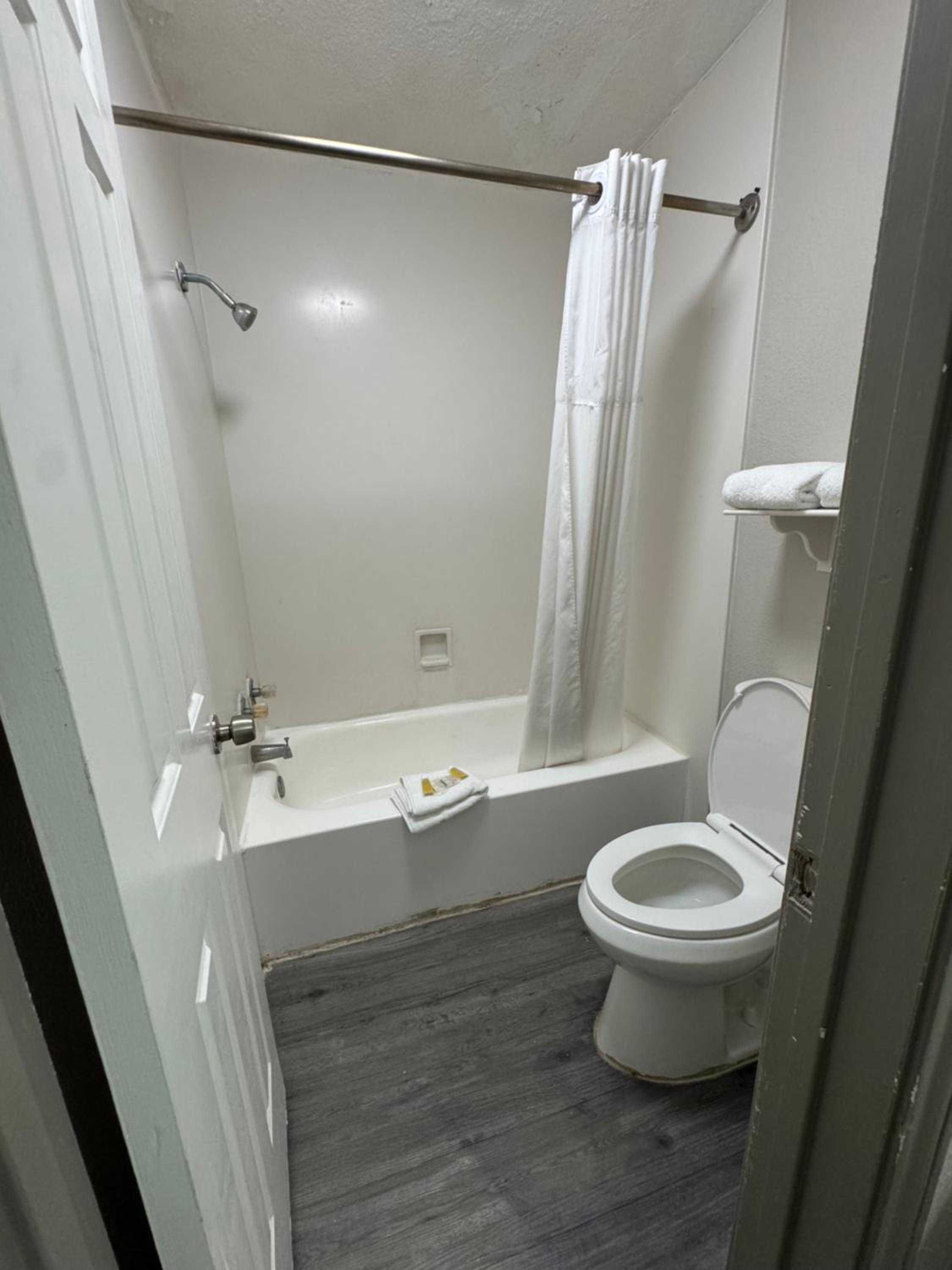 King Studio Suite - Non-Smoking photo 2