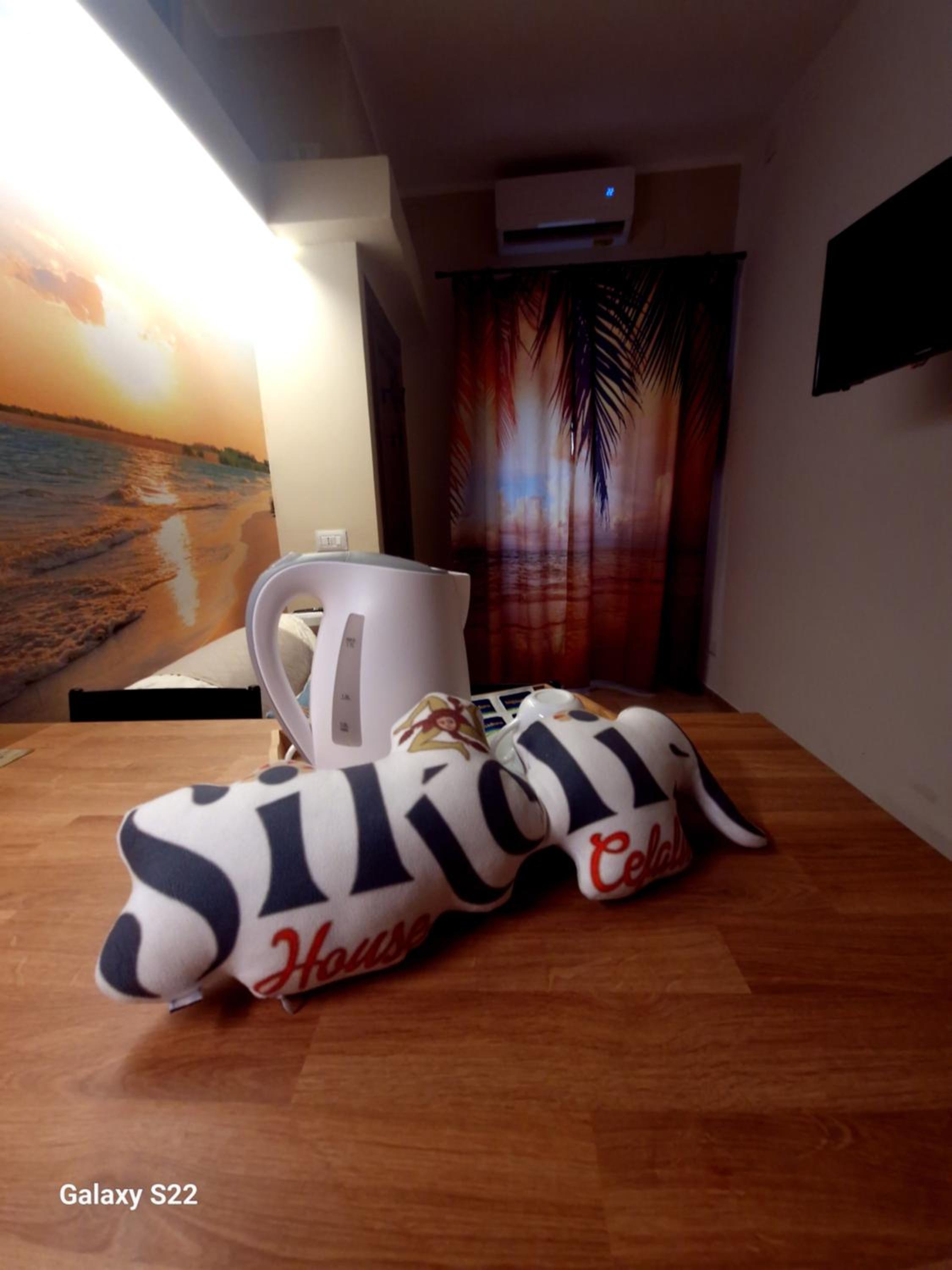 Studio Apartment photo 1