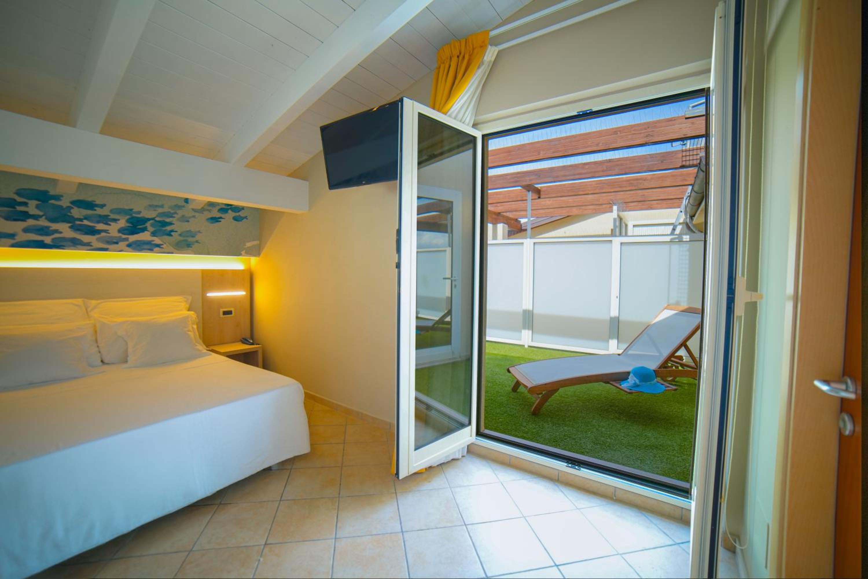 Double Room with Balcony photo 3
