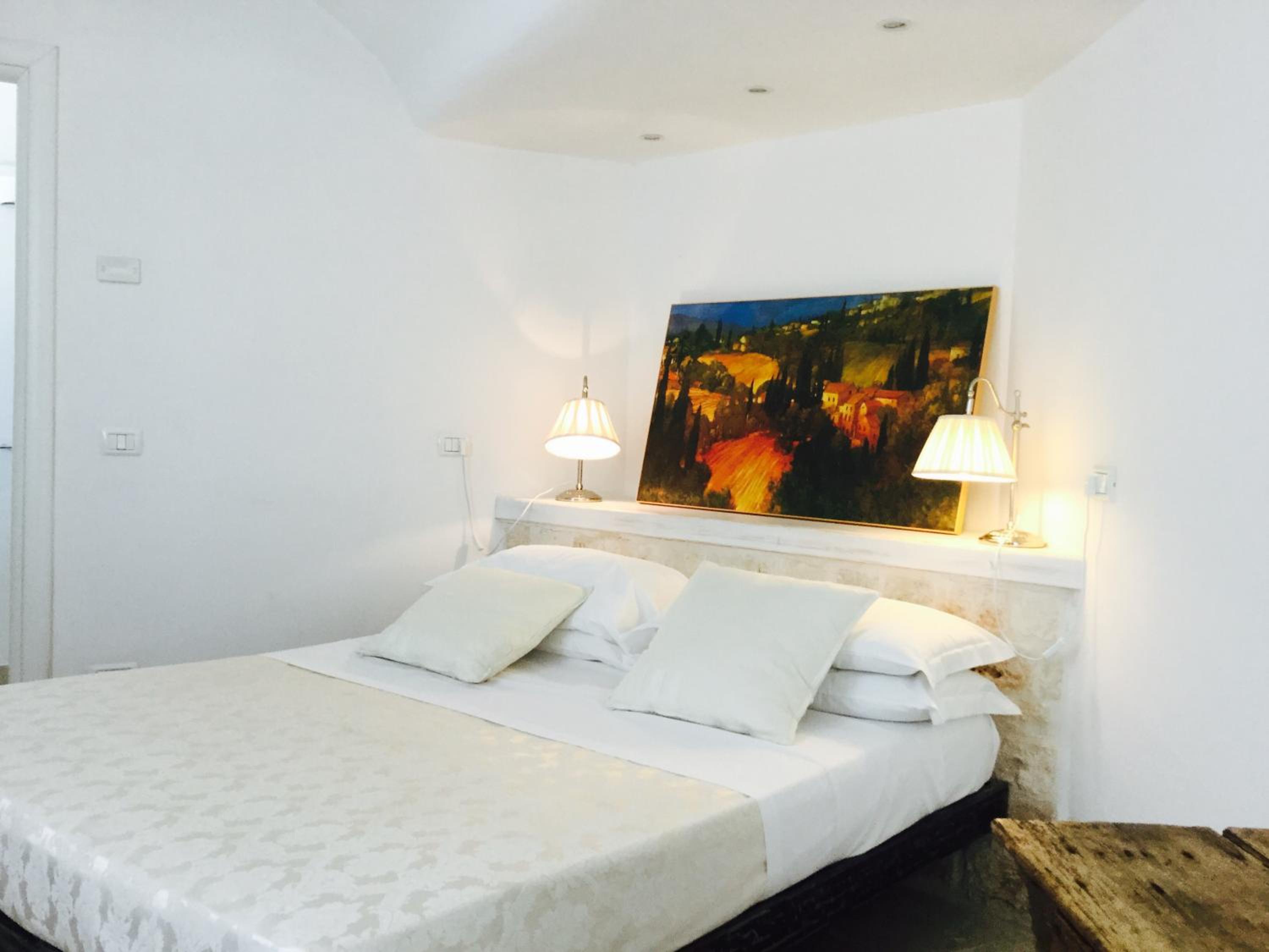 Suite - Photo 9