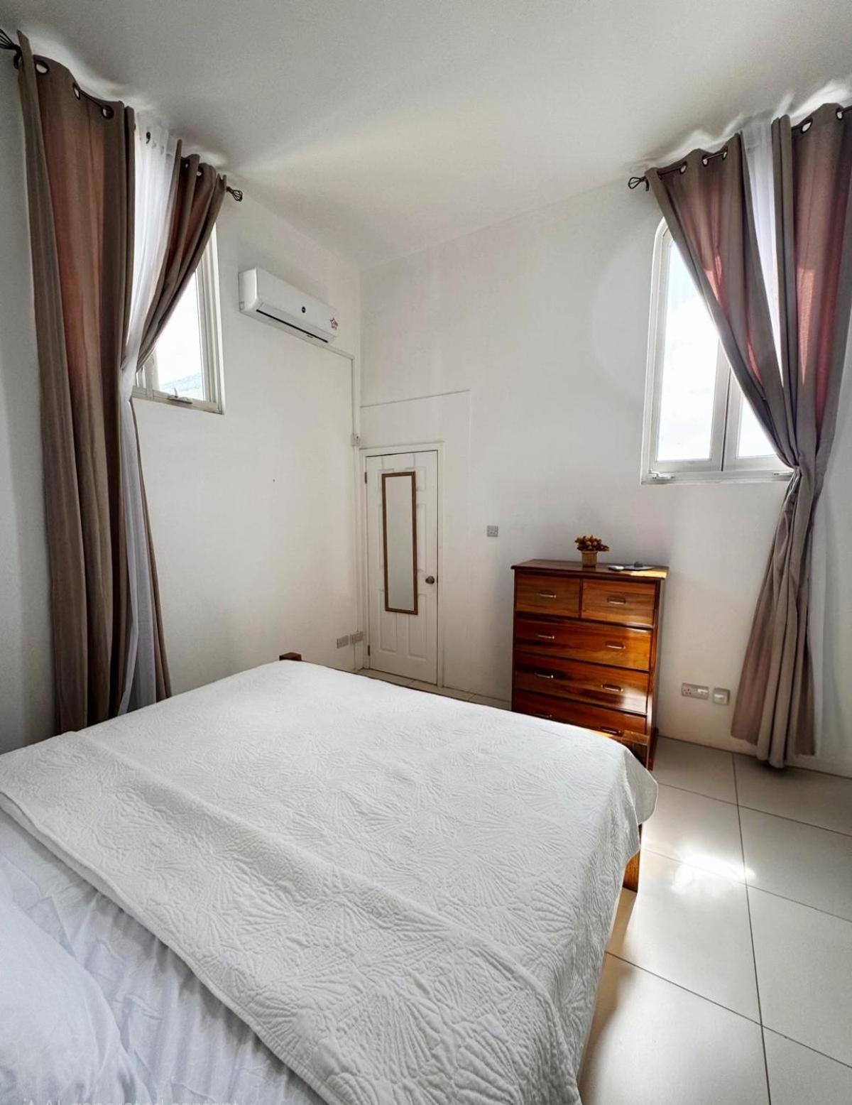 Two-Bedroom Apartment with Terrace and Sea View