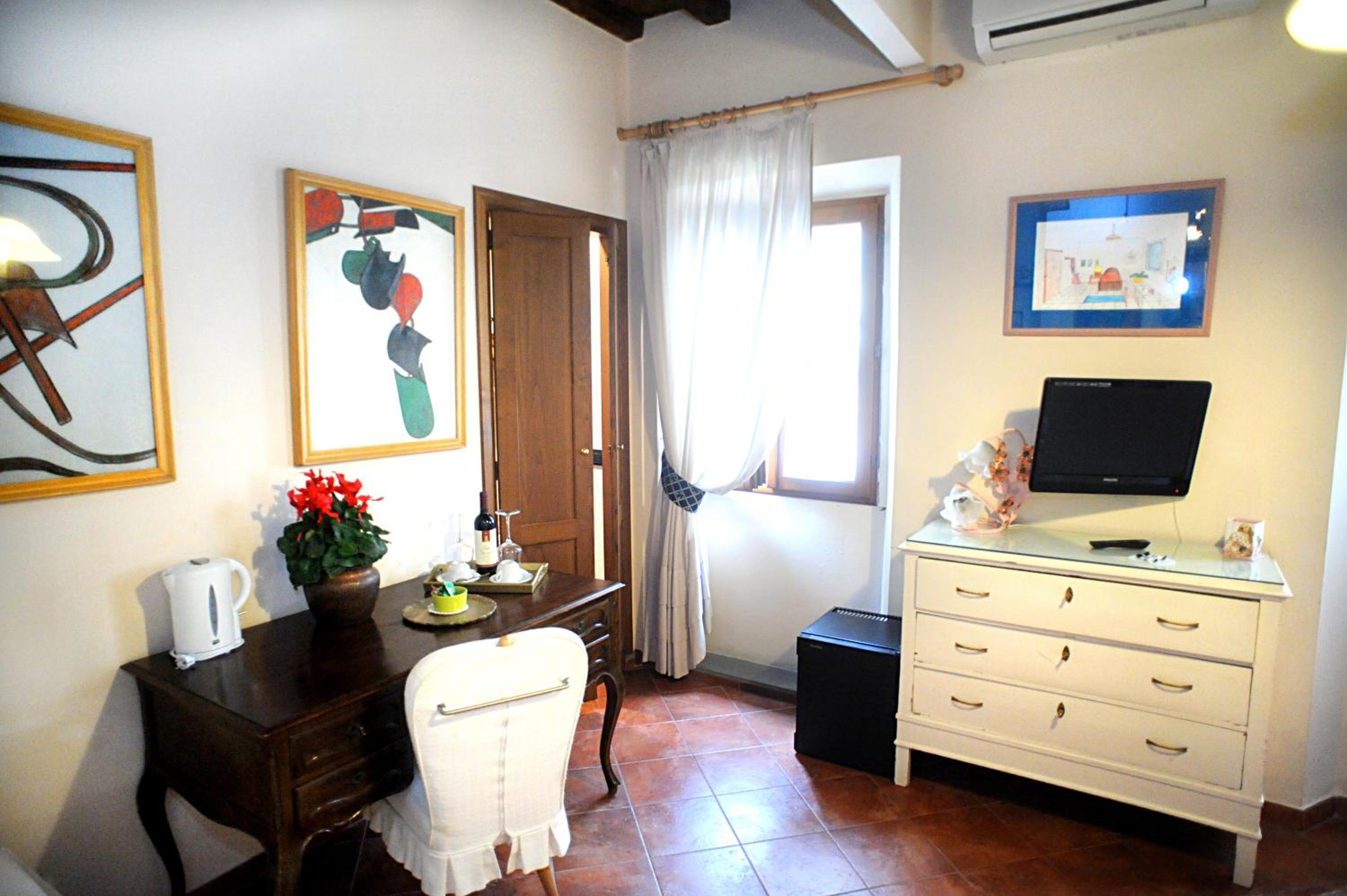 Three-Bedroom Apartment photo 2