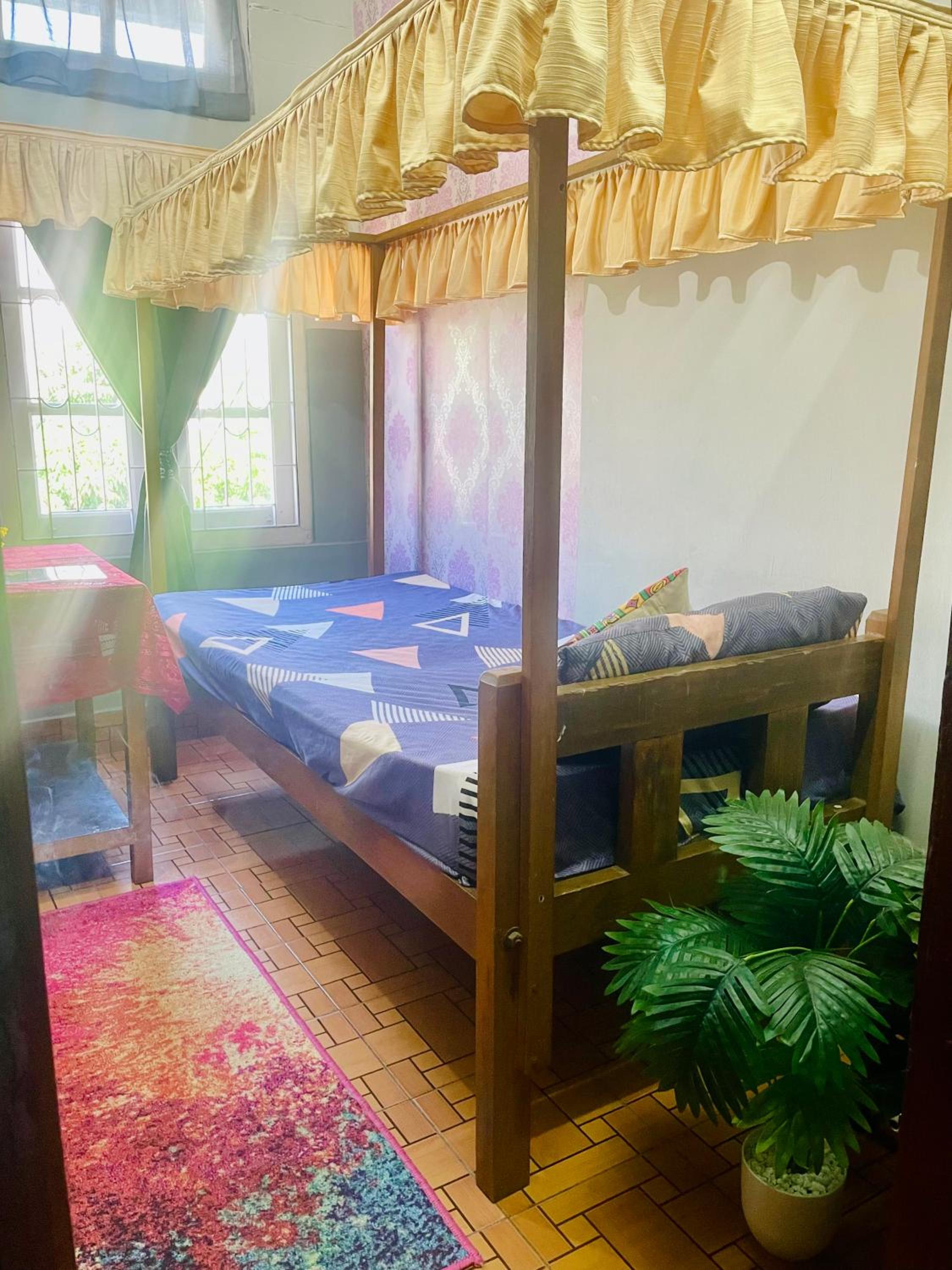 Single Room with Private External Bathroom photo 2