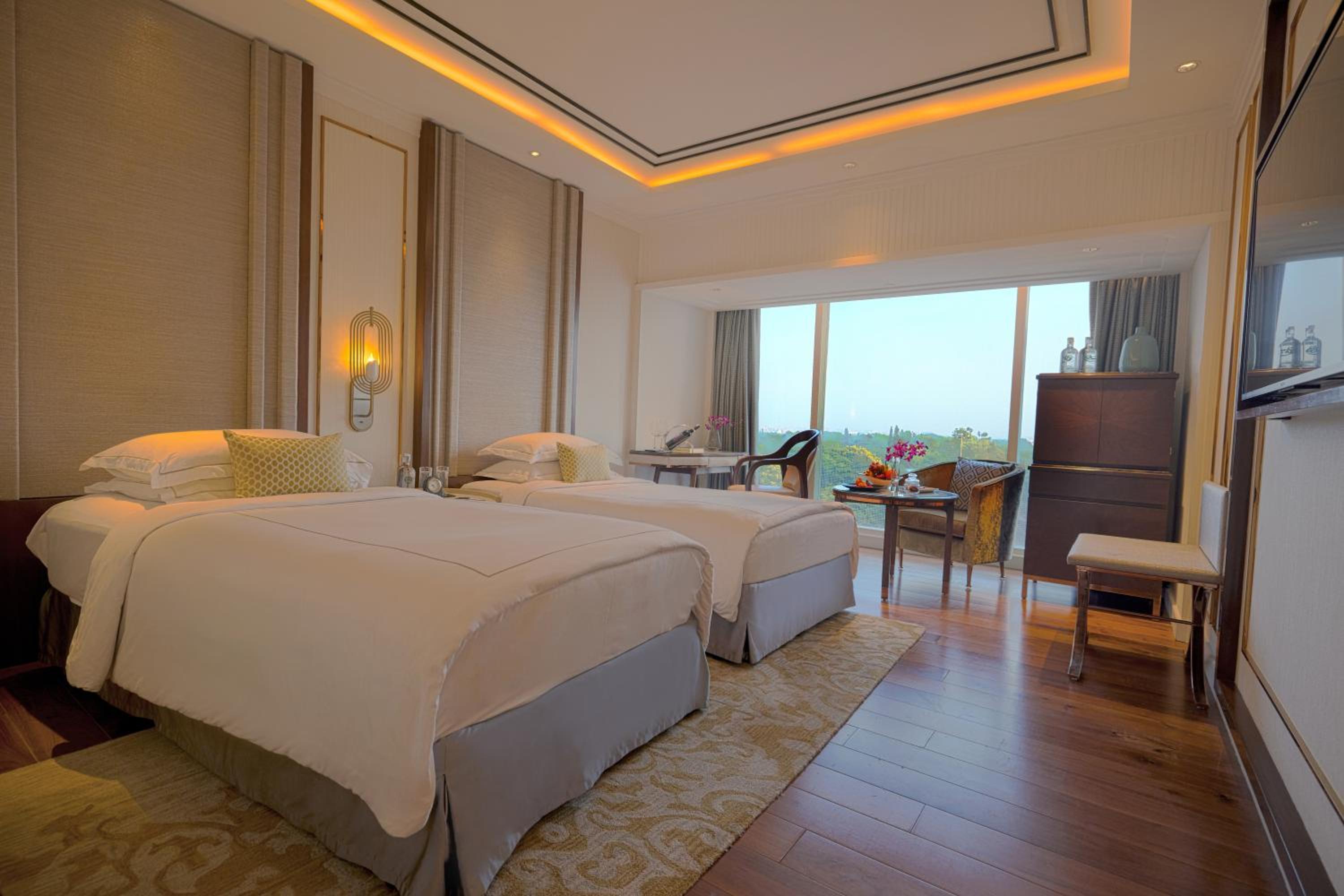 Twin Room Twin Room
