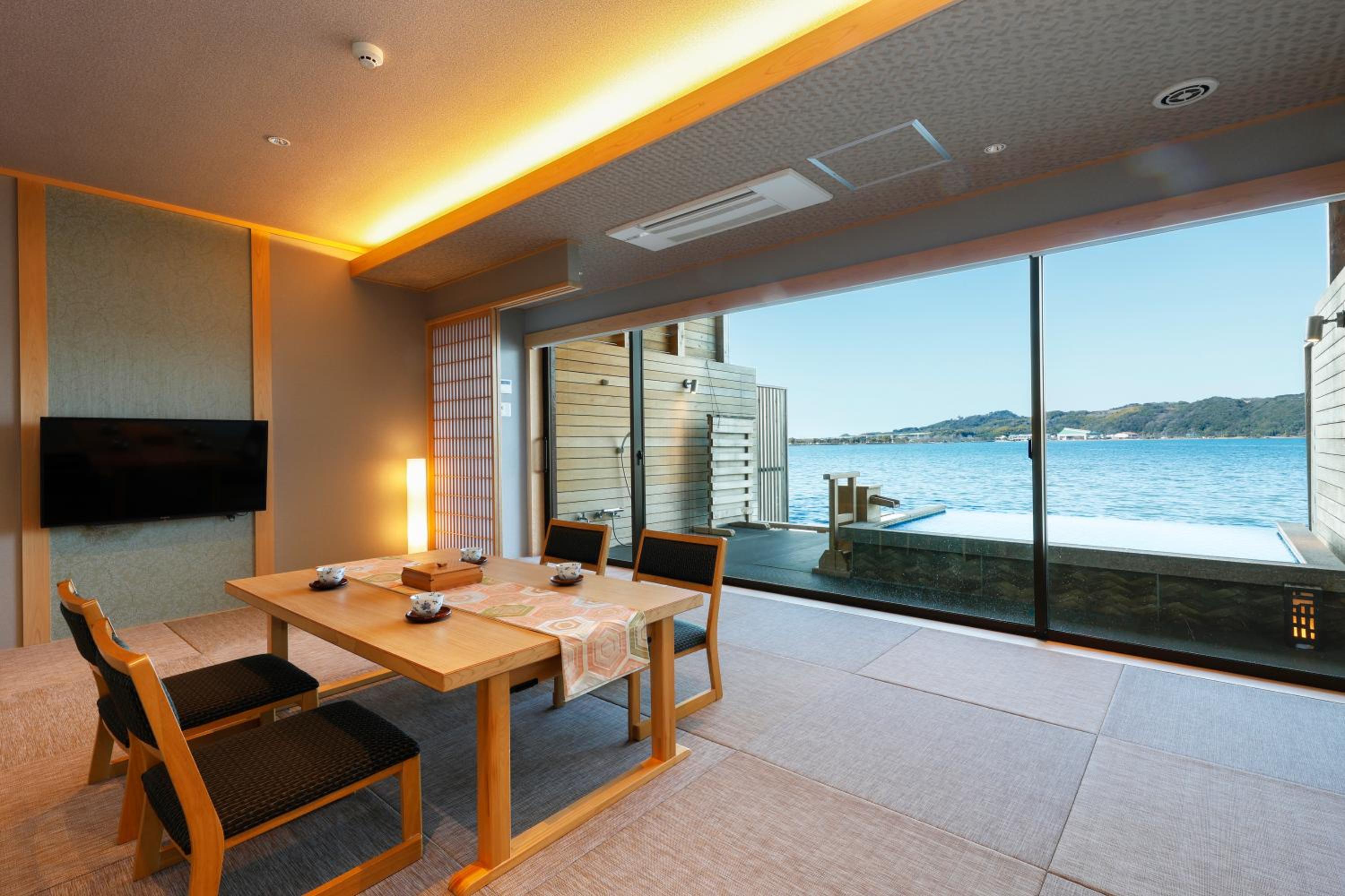 Quadruple Room with Private External Bathroom photo 3