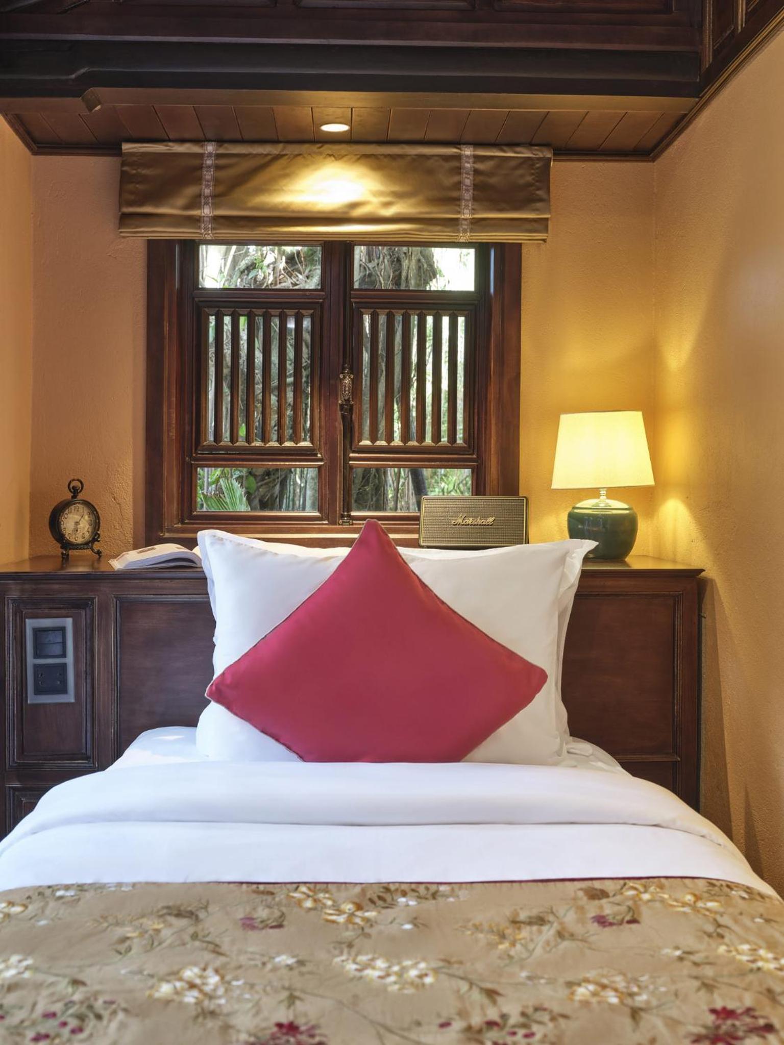 Triple Room with View