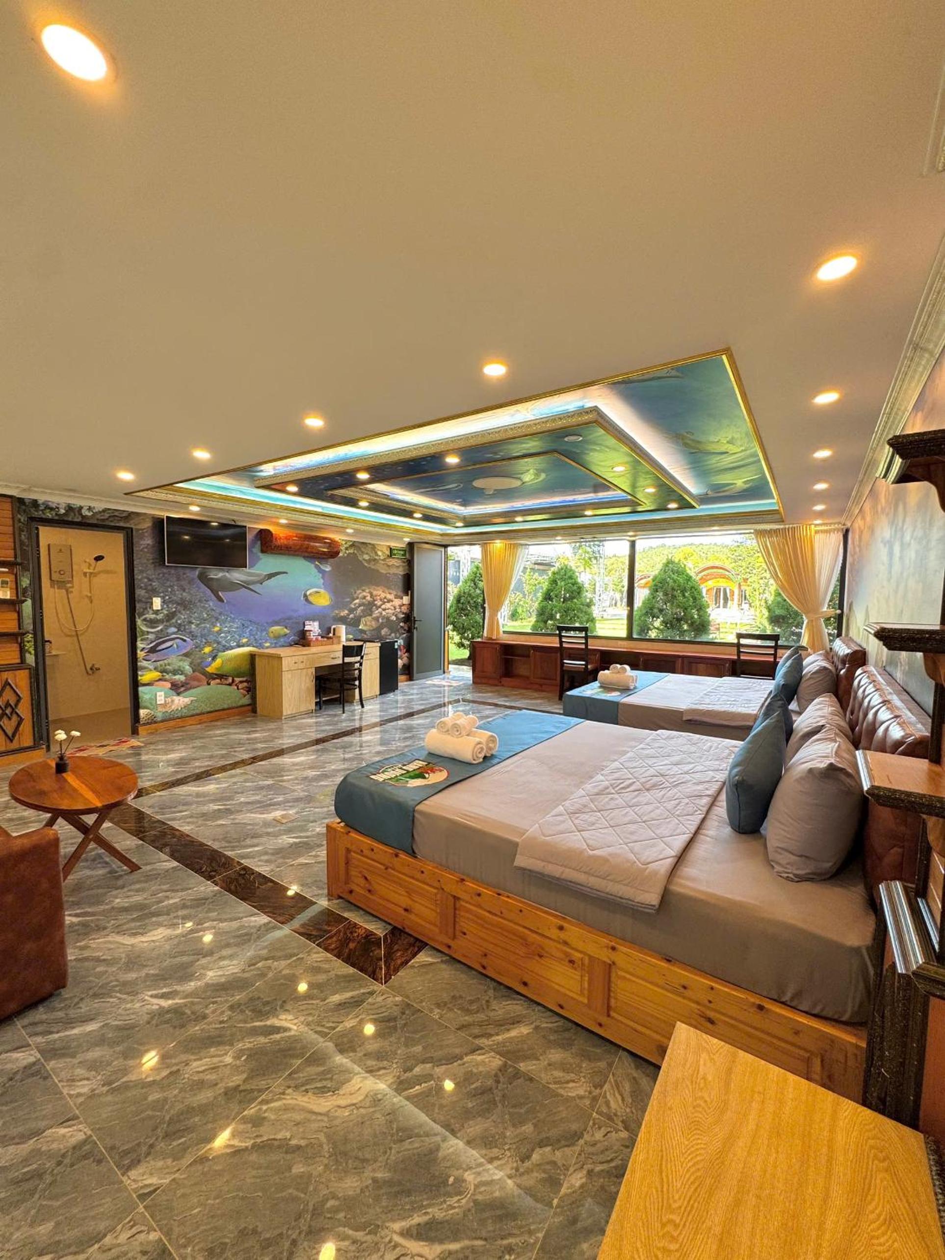 Double Room with Two Double Beds photo 2
