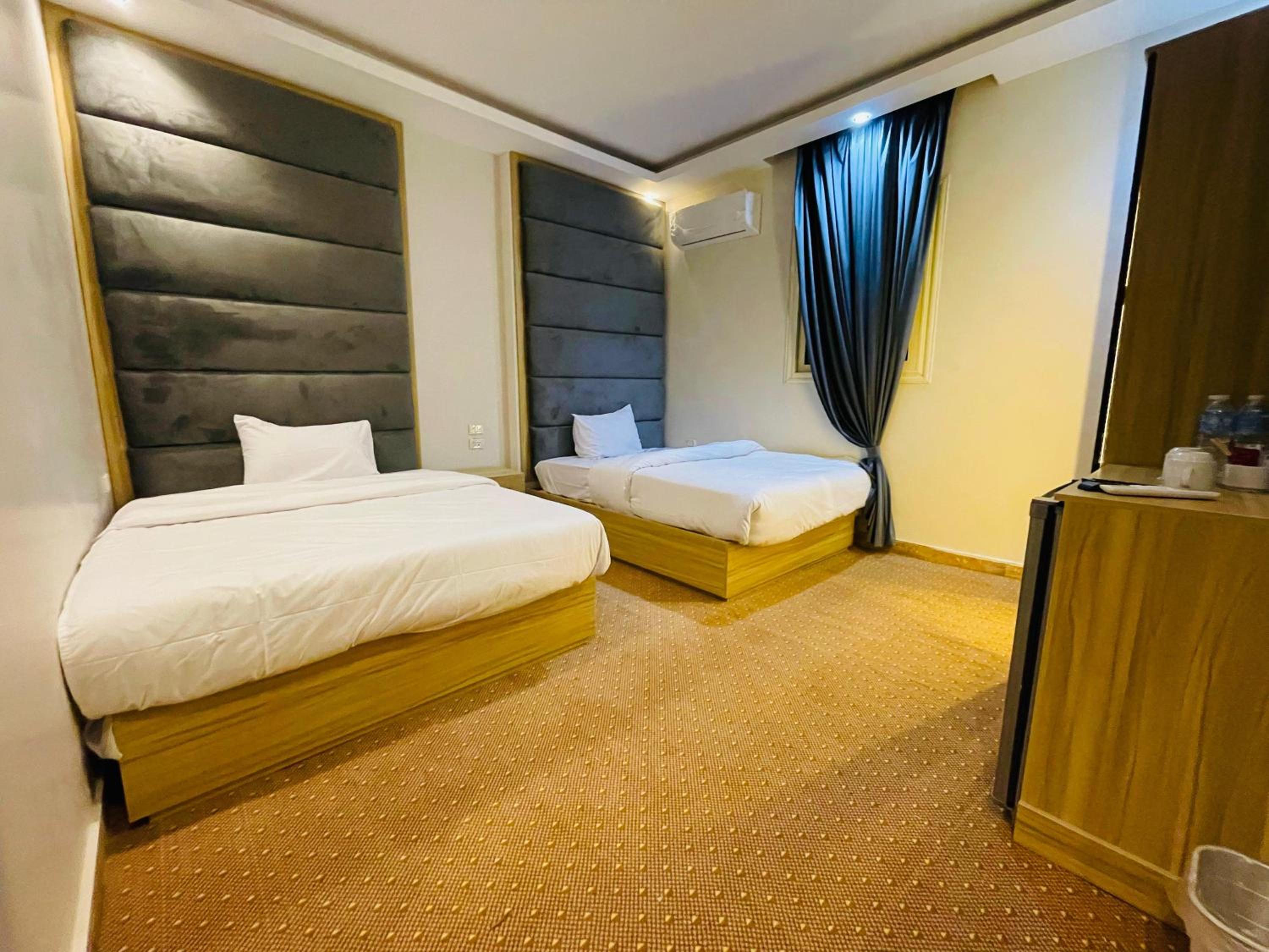 Deluxe Suite