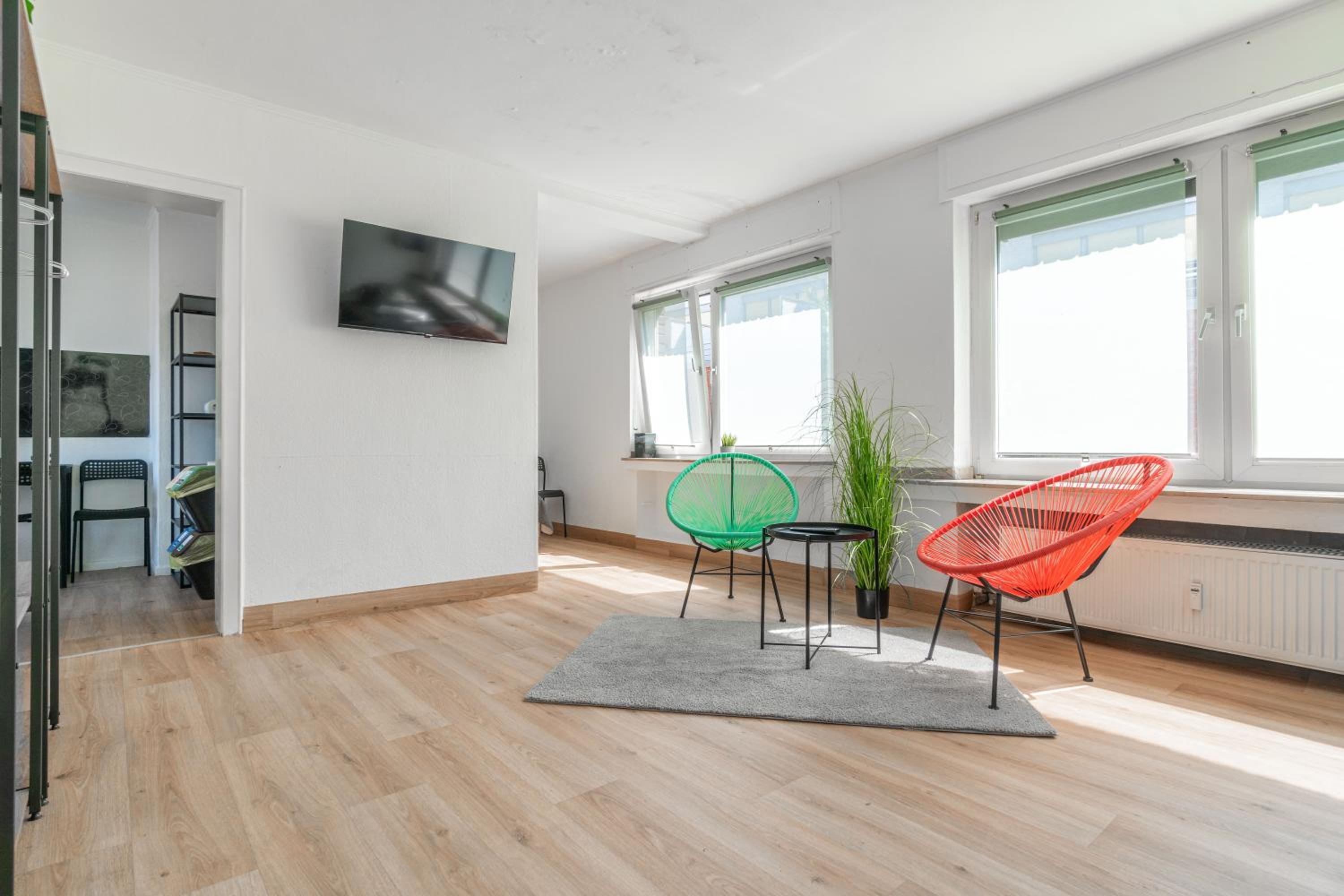 One-Bedroom Apartment with Balcony photo 3
