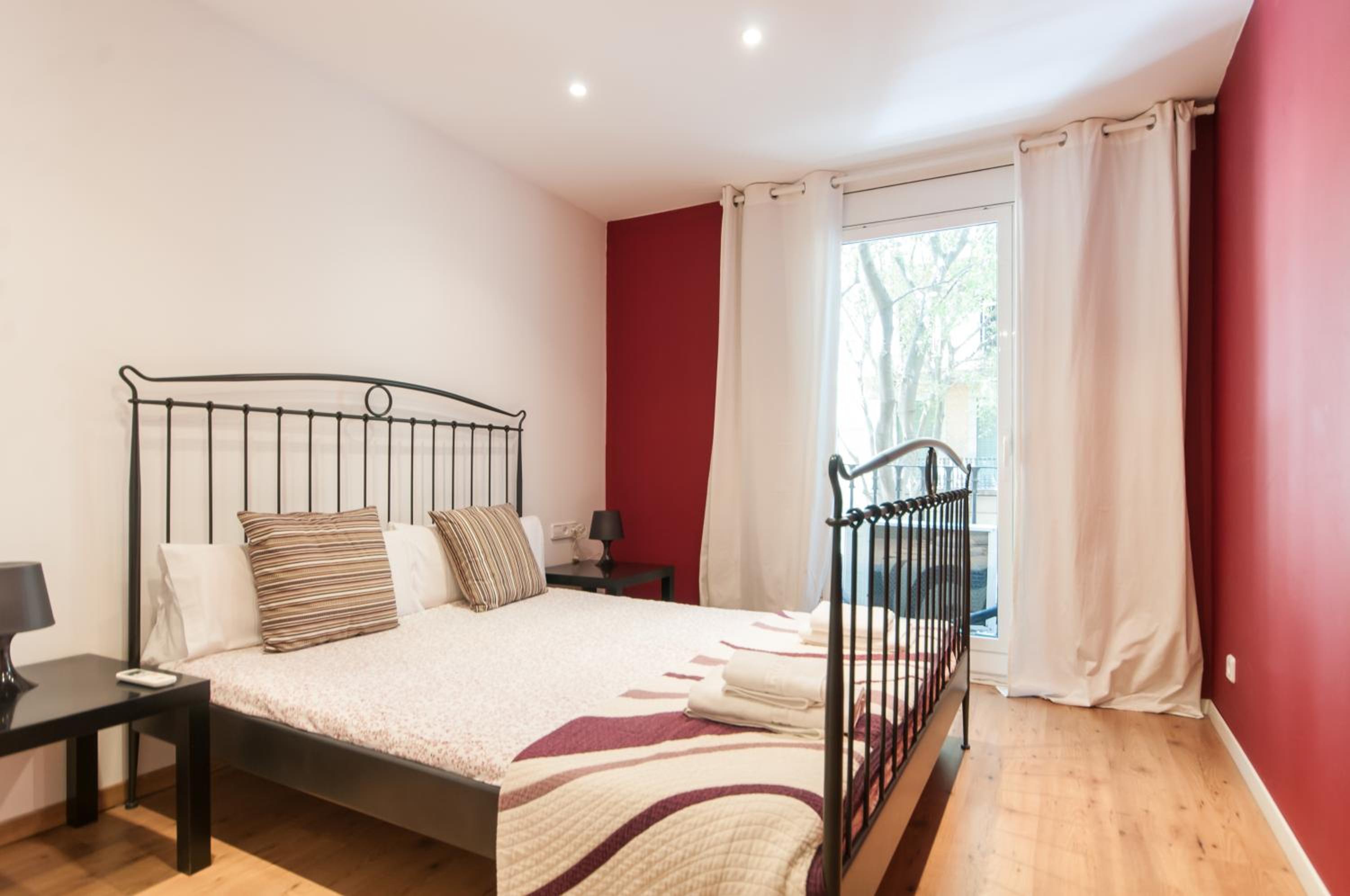 Two-Bedroom Apartment - Parlament, 50 photo 2