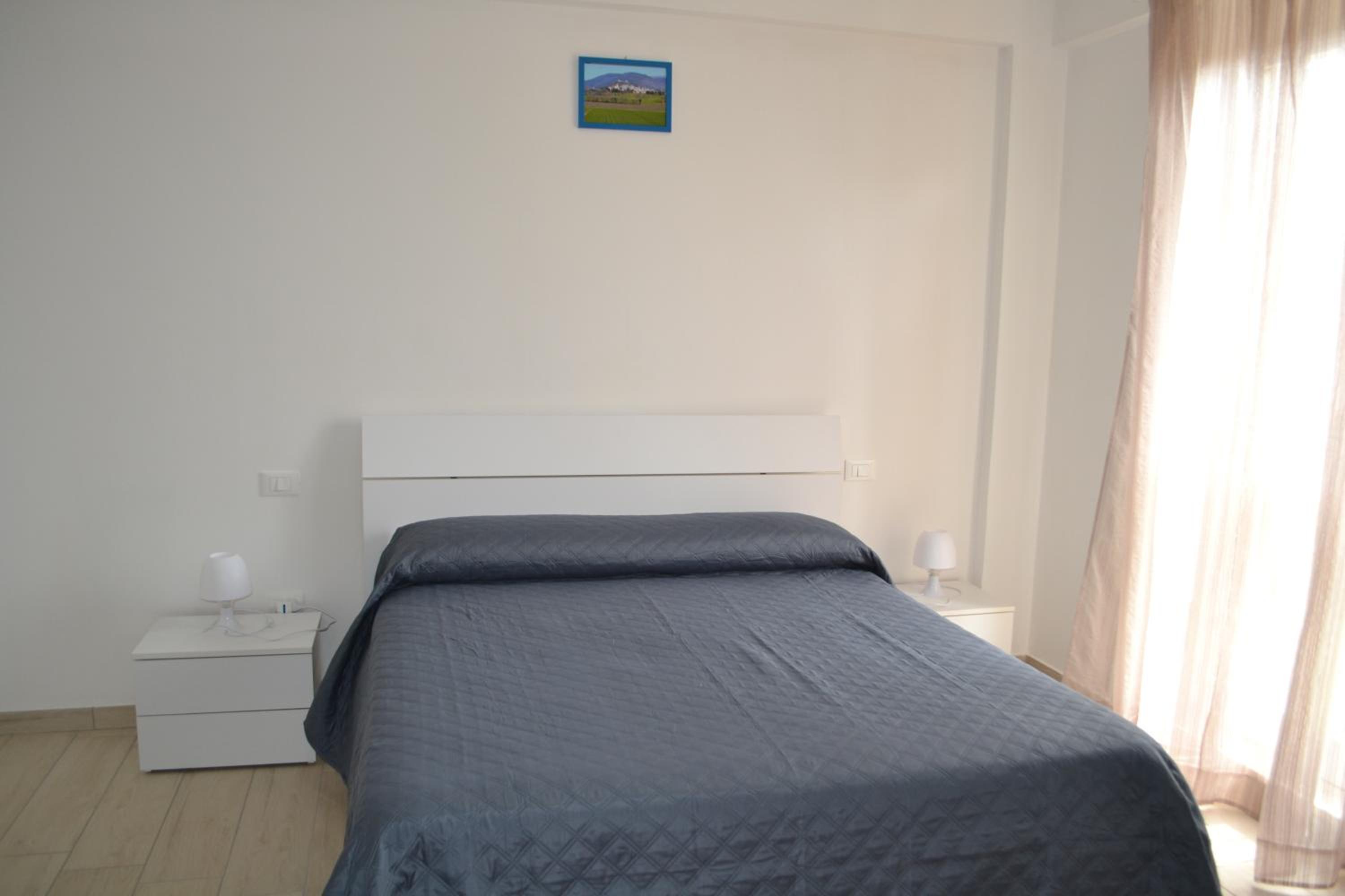 Standard Double Room - Photo 8