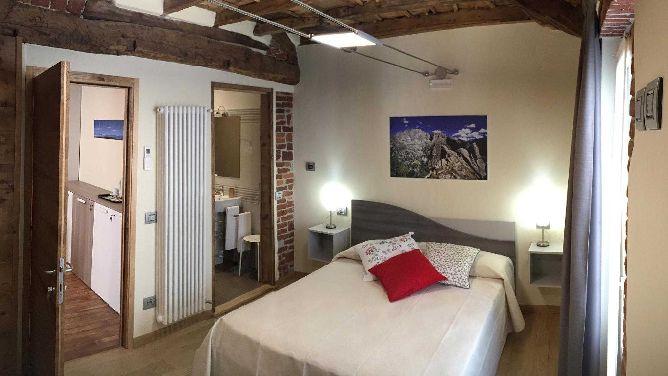 Double Room - Photo 2