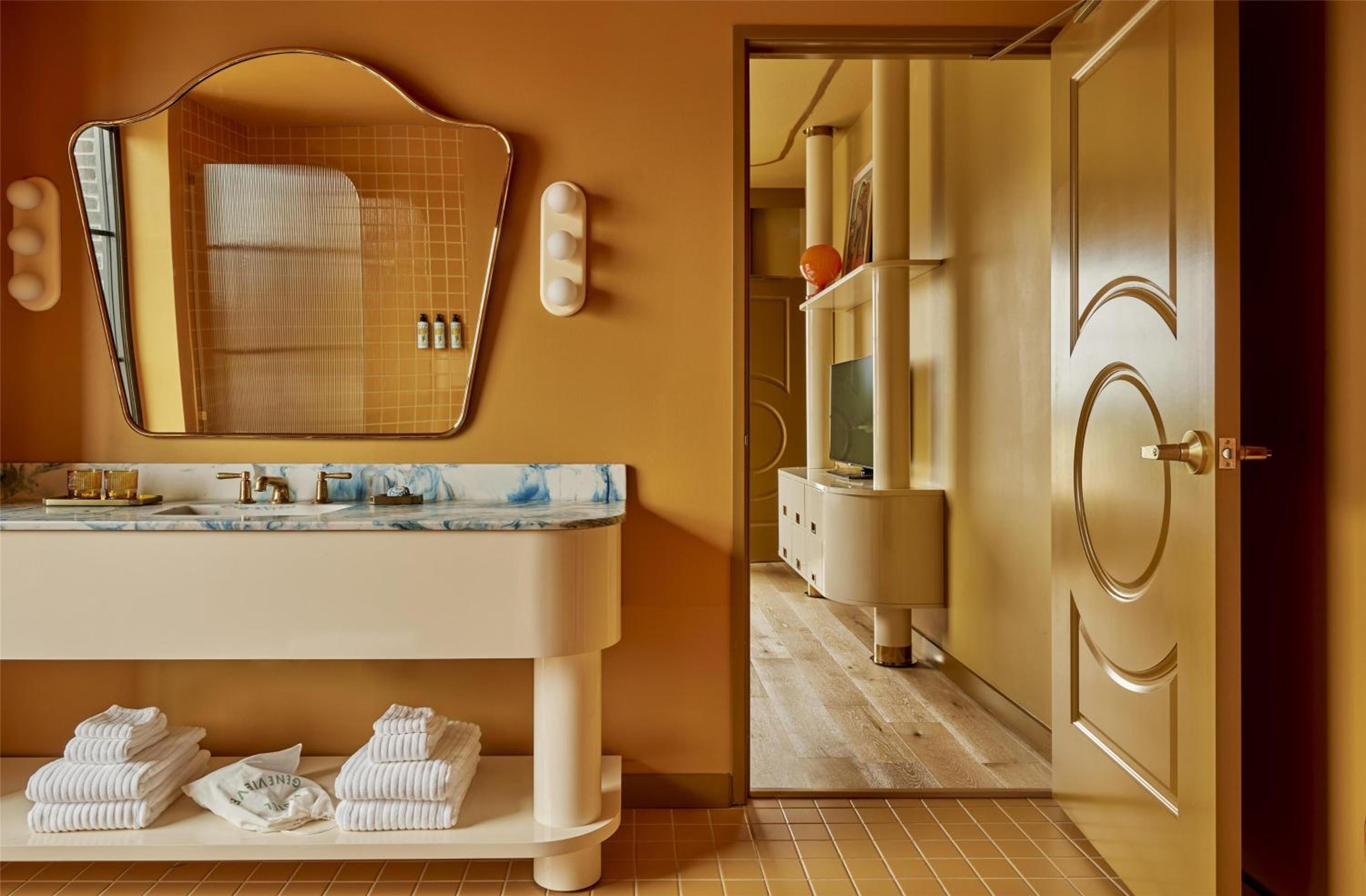 Genevieve Suite - Photo 7
