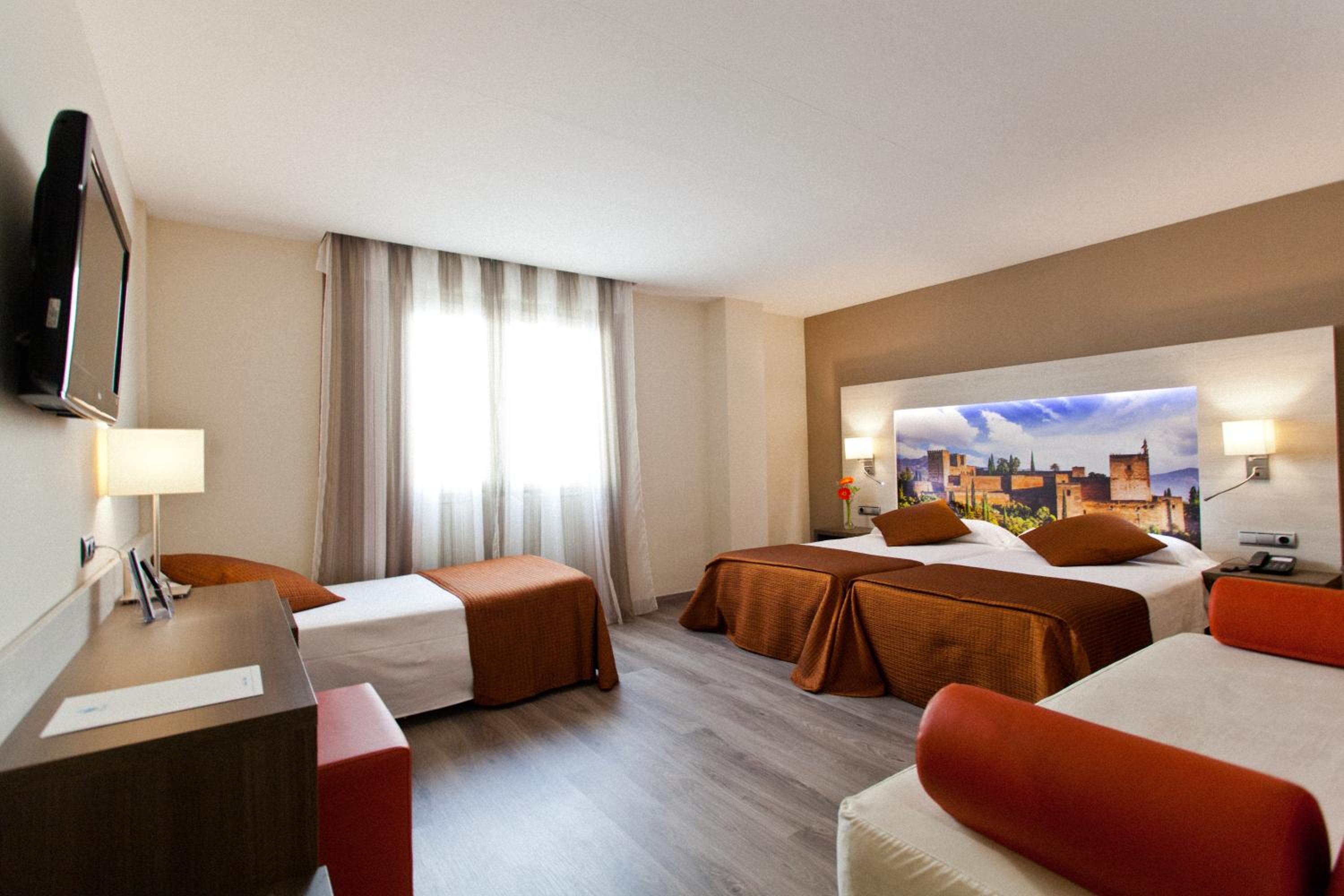 Triple Room (3 Adults) - Photo 11