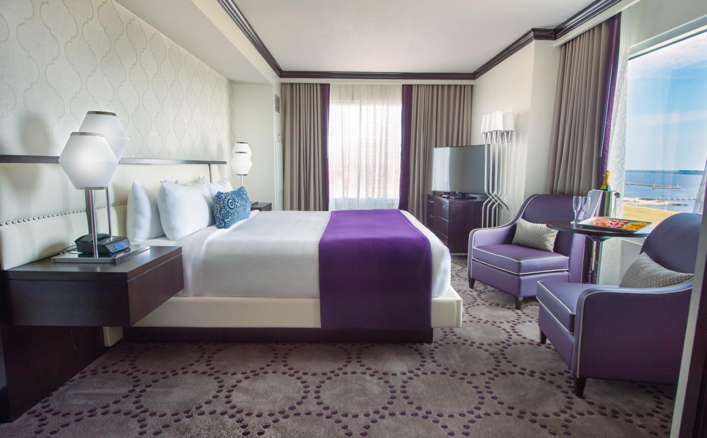 King Parlor Suite - Non- Smoking photo 1