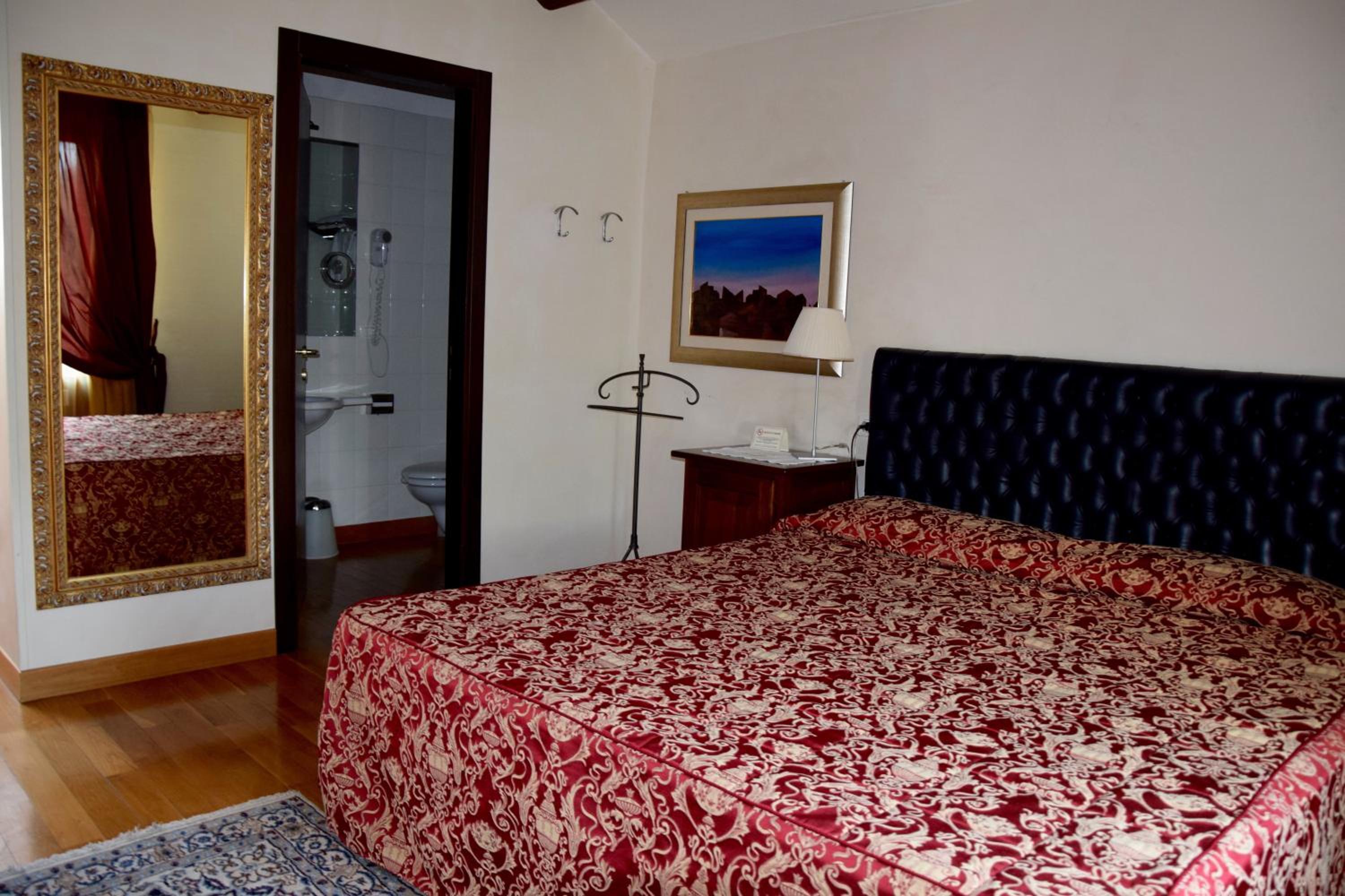 Double Room photo 3