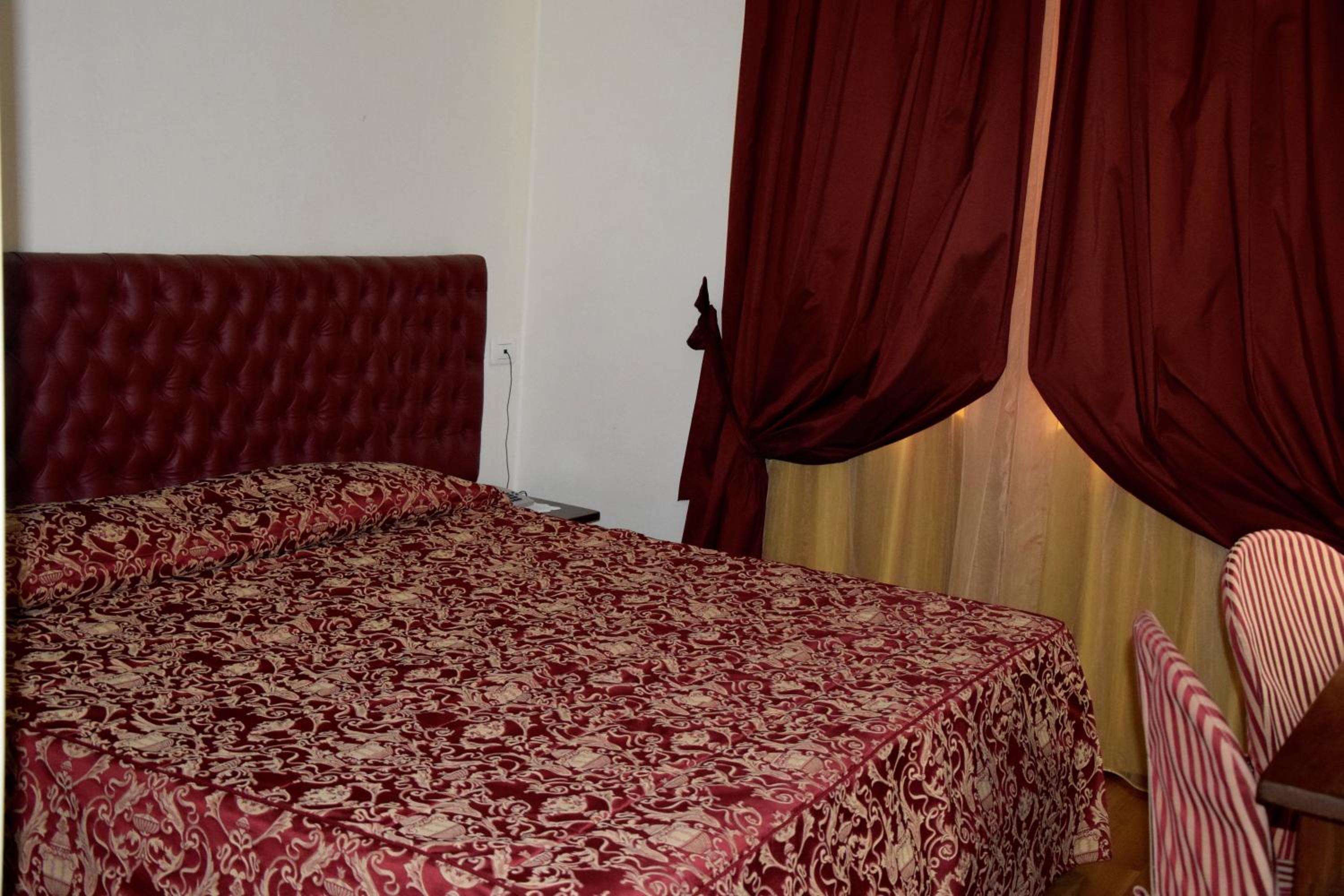 Economy Double Room photo 2