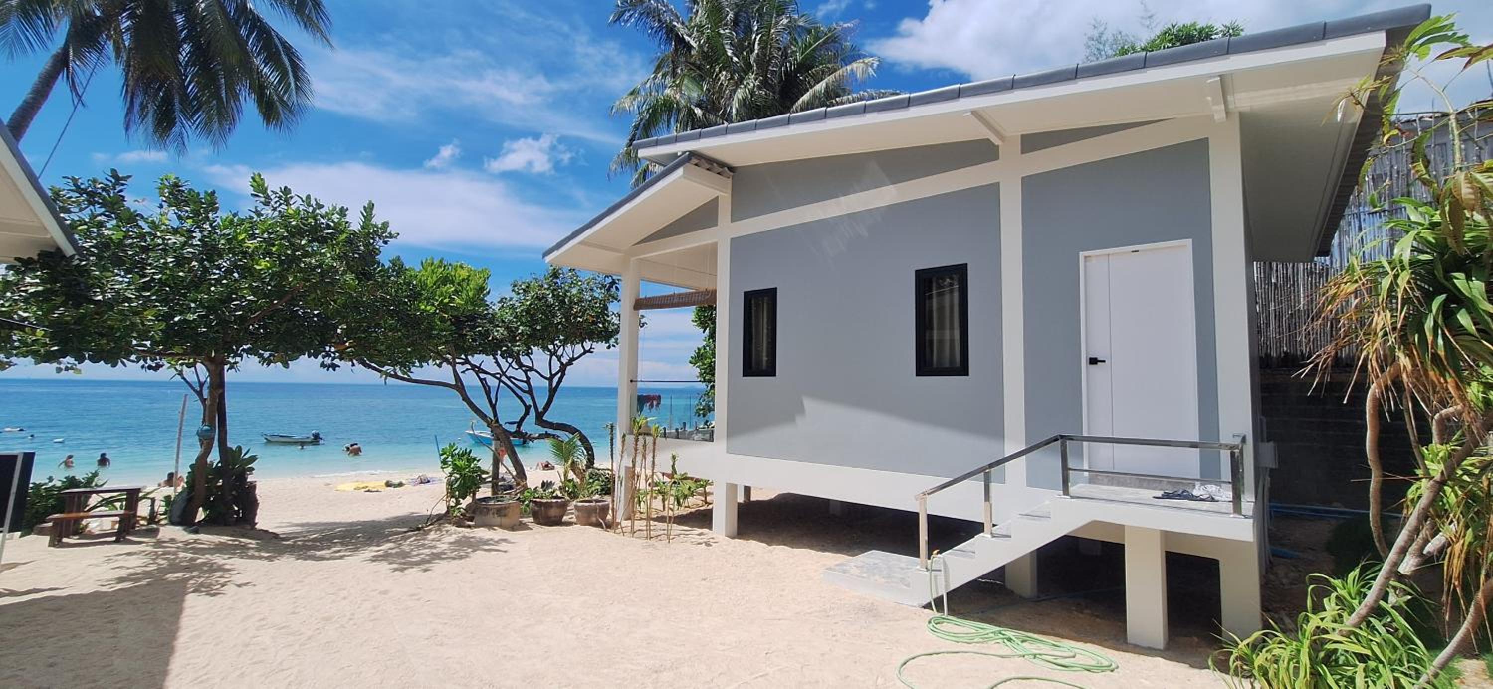 Villa - Beach Front