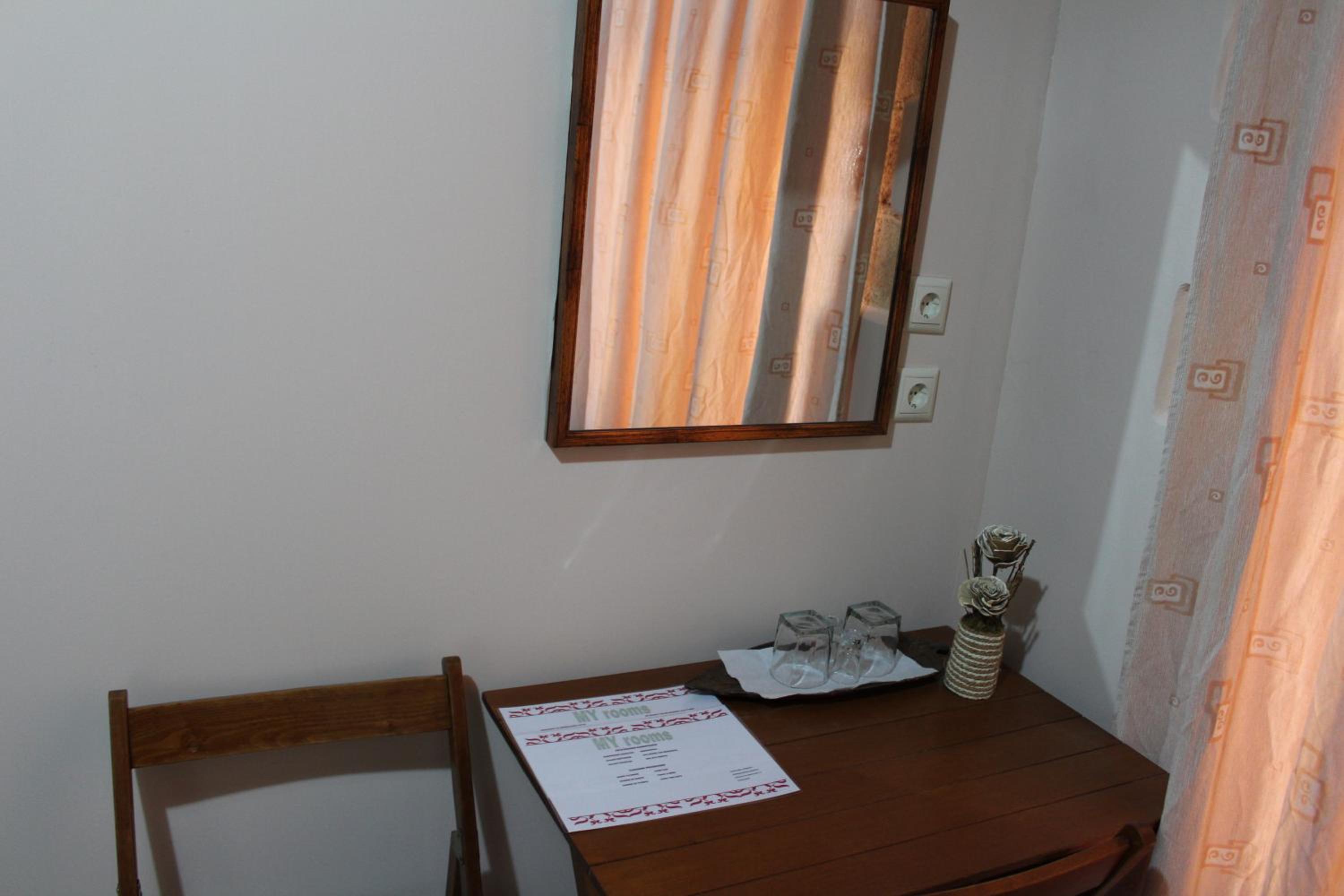 Standard Queen Room