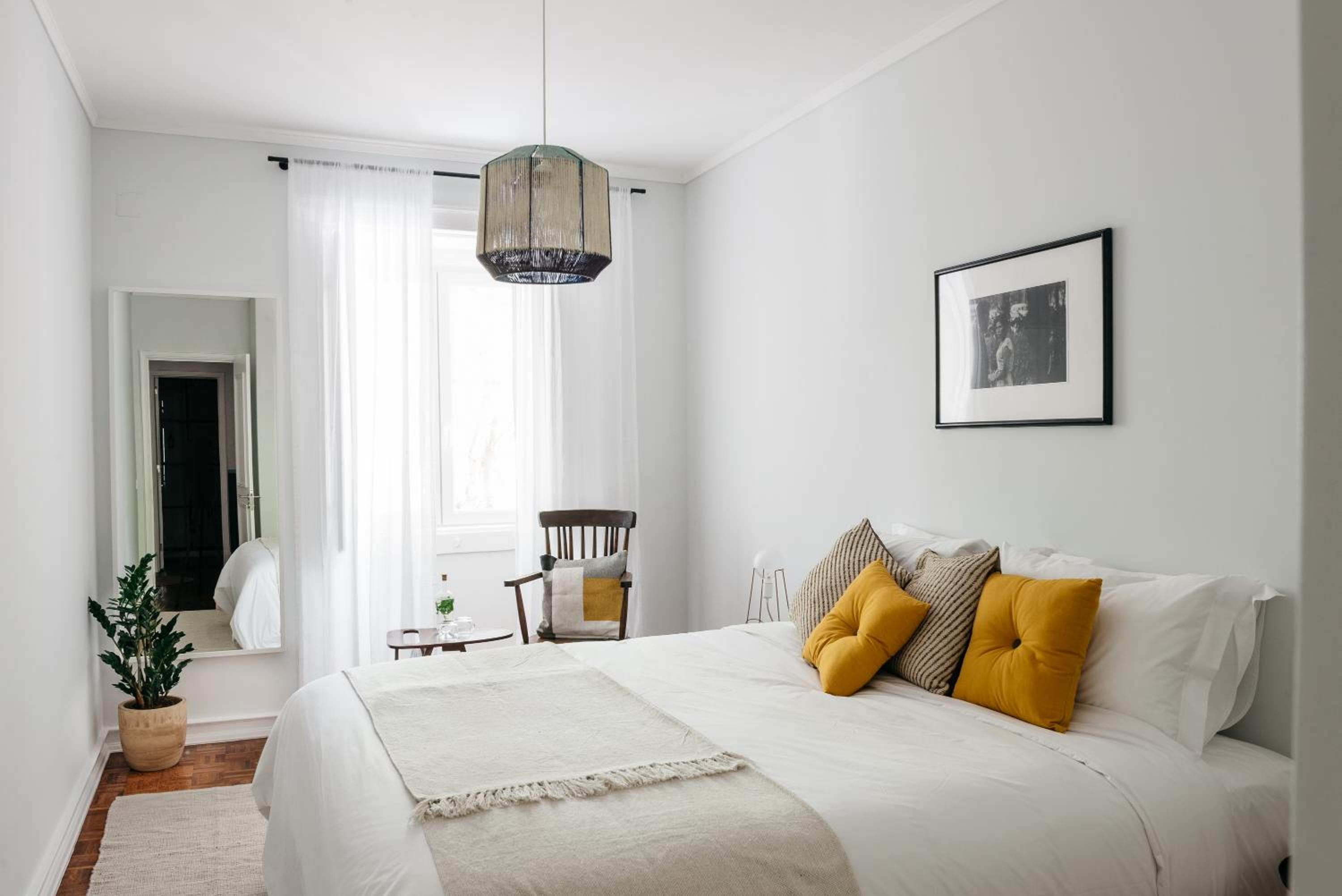 Double or Twin Room with Shared Bathroom photo 1