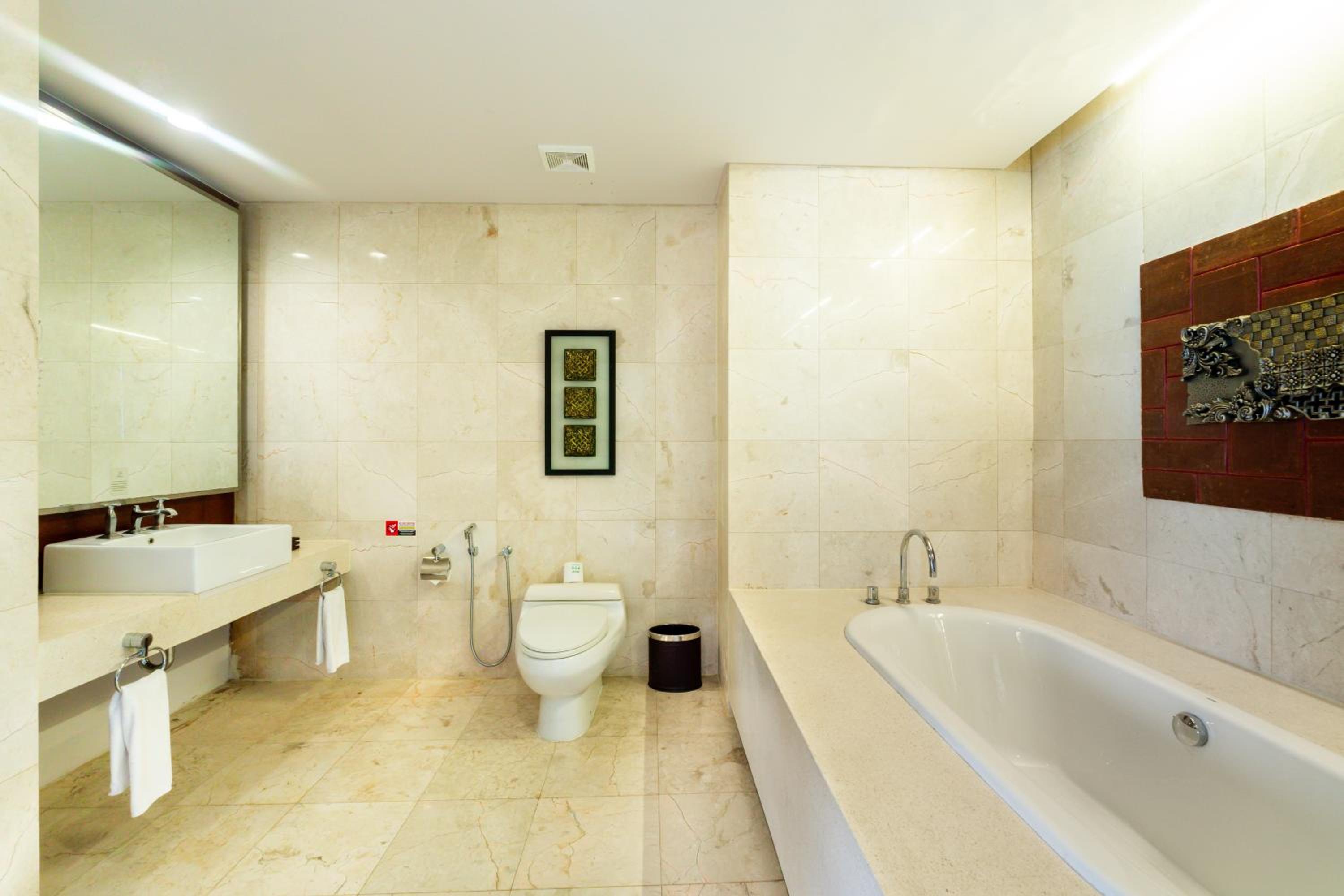 Two Bedroom Suite Golf View - Photo 7