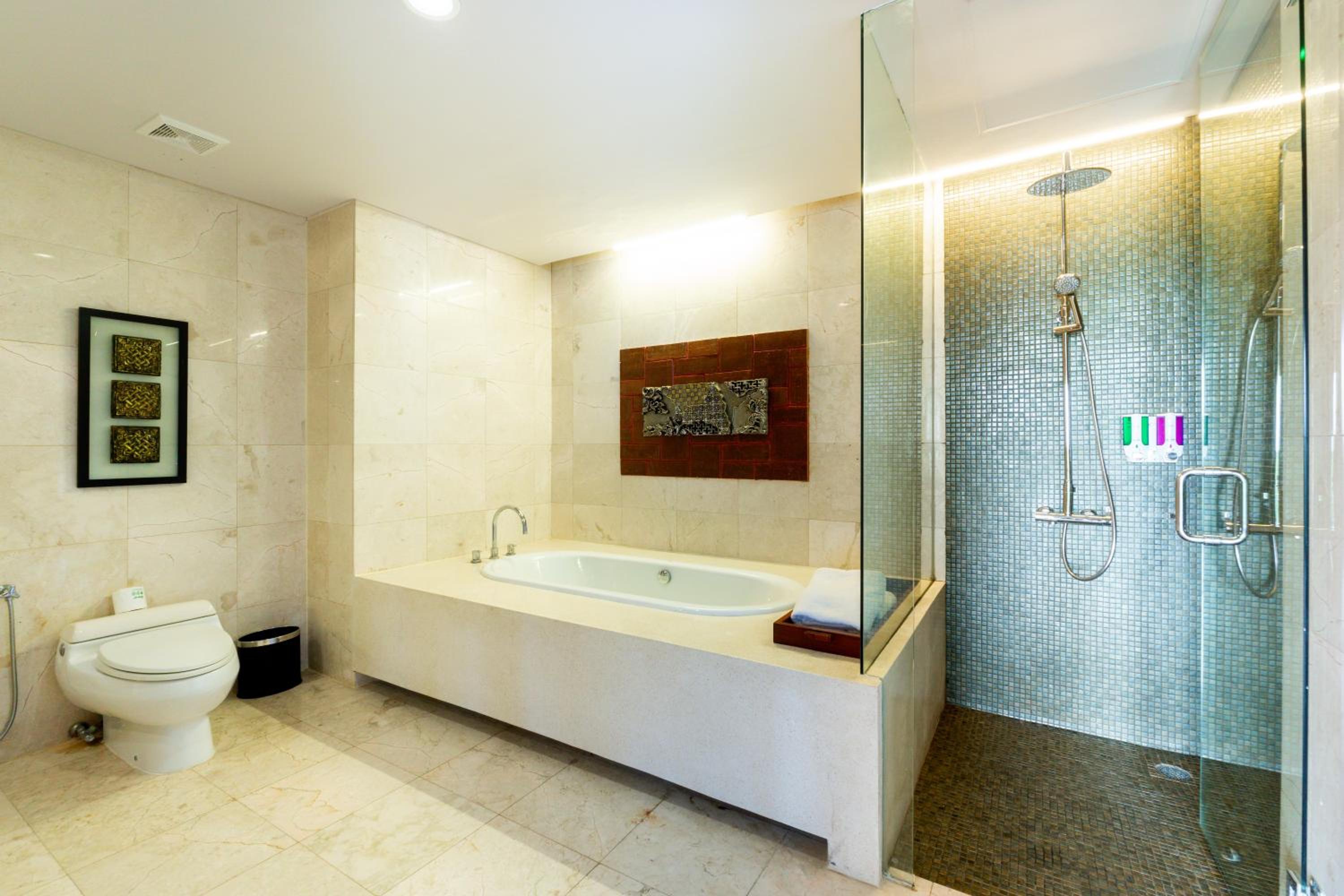 Two Bedroom Suite Golf View - Photo 8