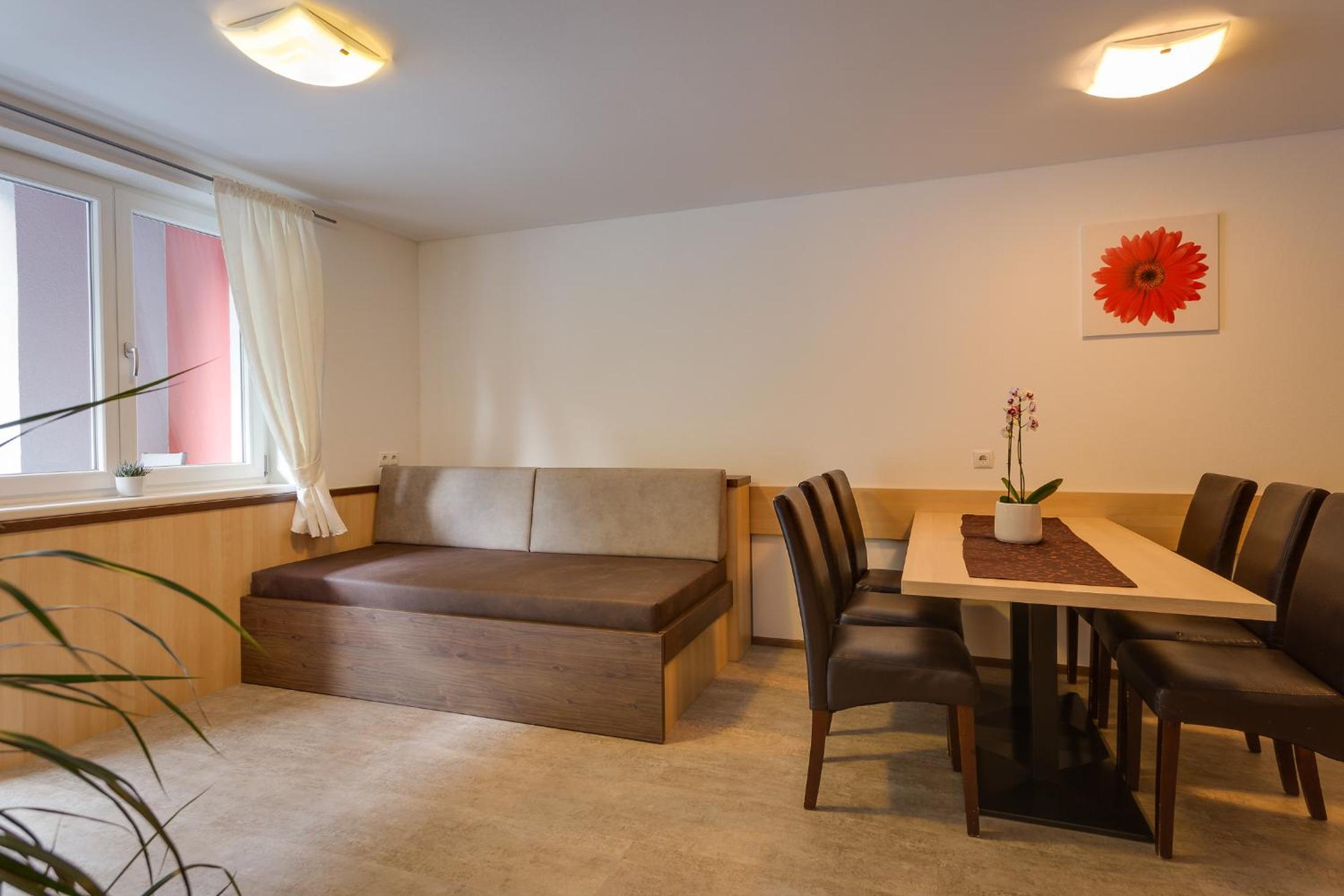 Two-Bedroom Apartment - Photo 9