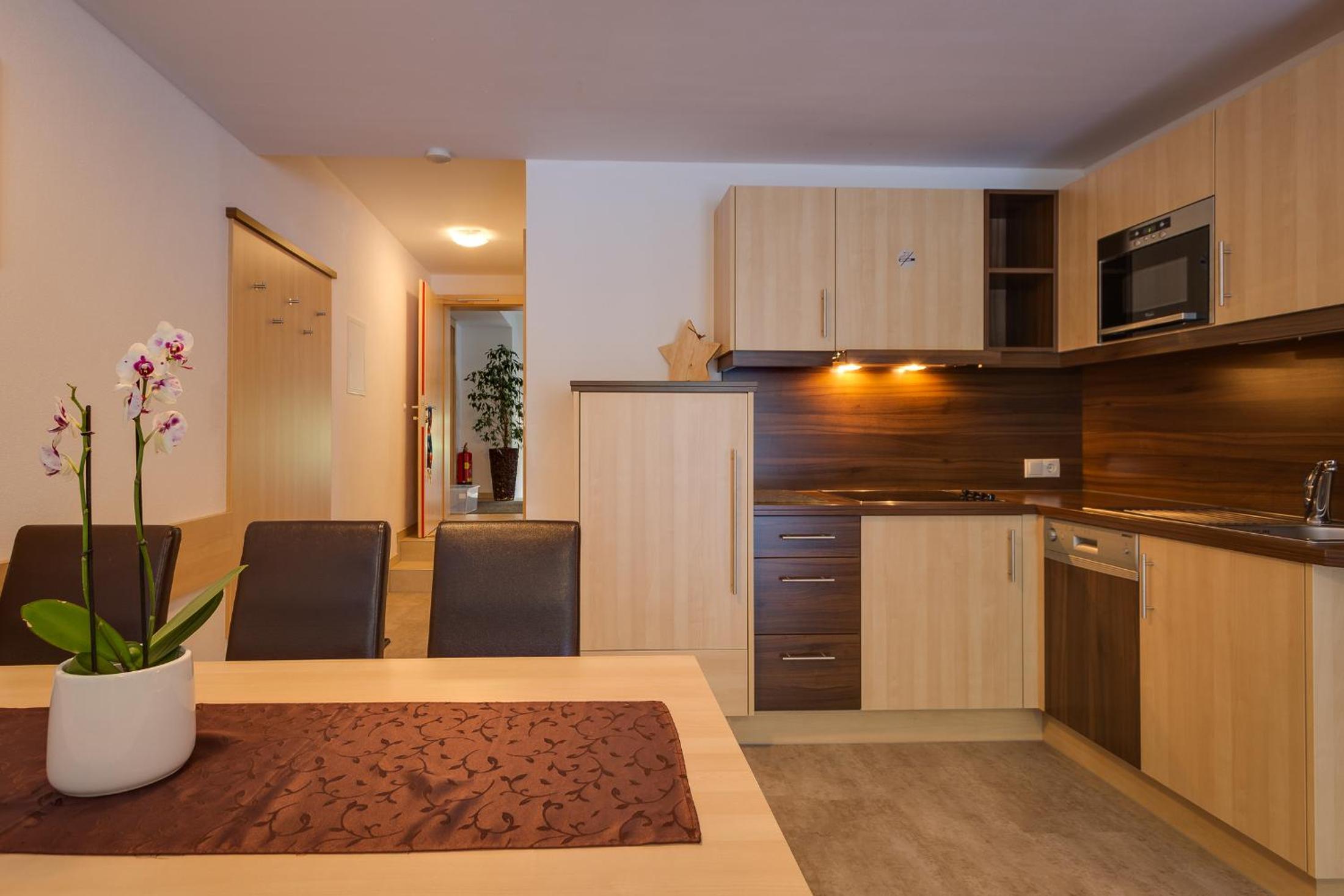 Two-Bedroom Apartment - Photo 7