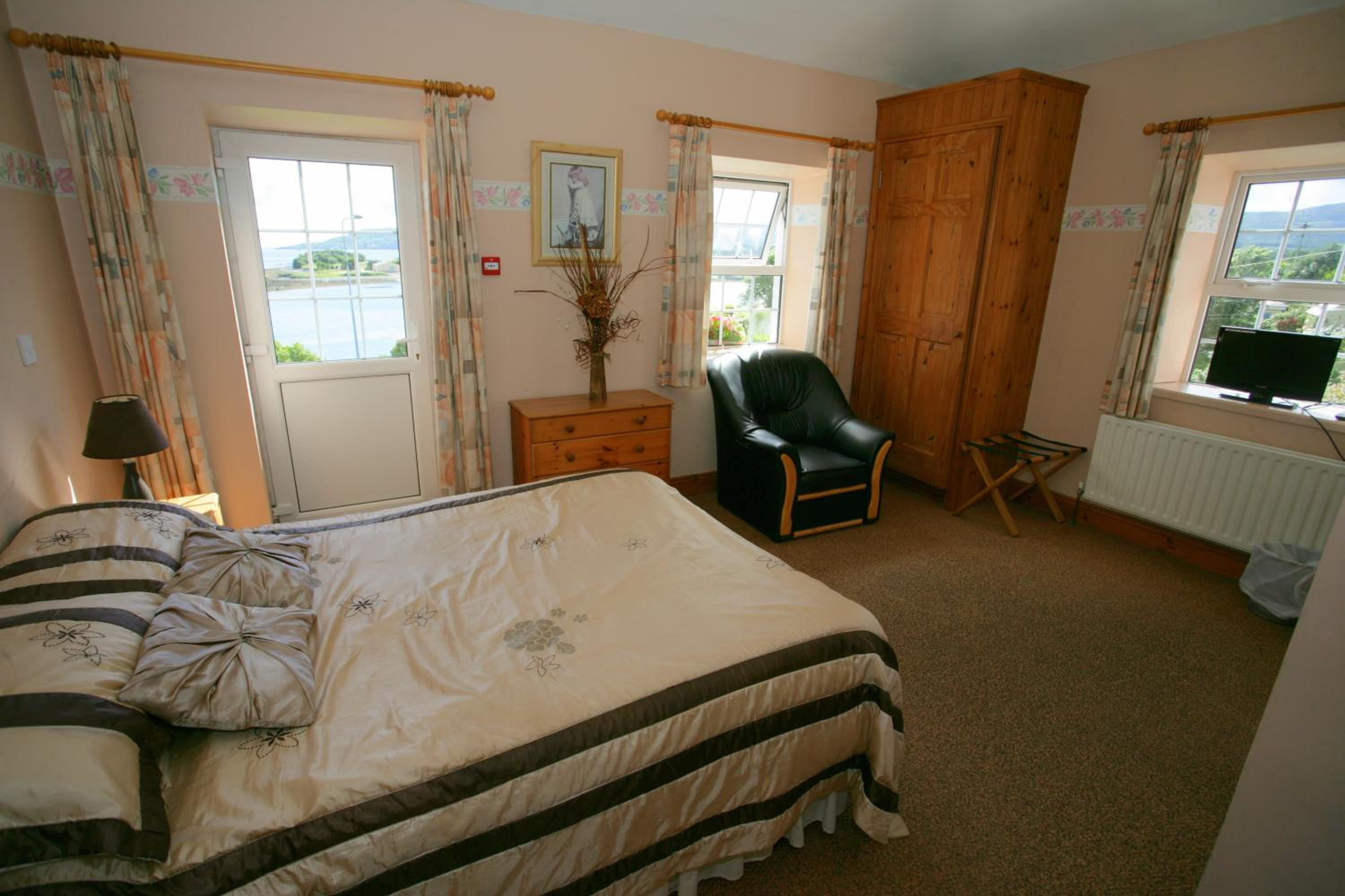 Deluxe Double Room photo 3