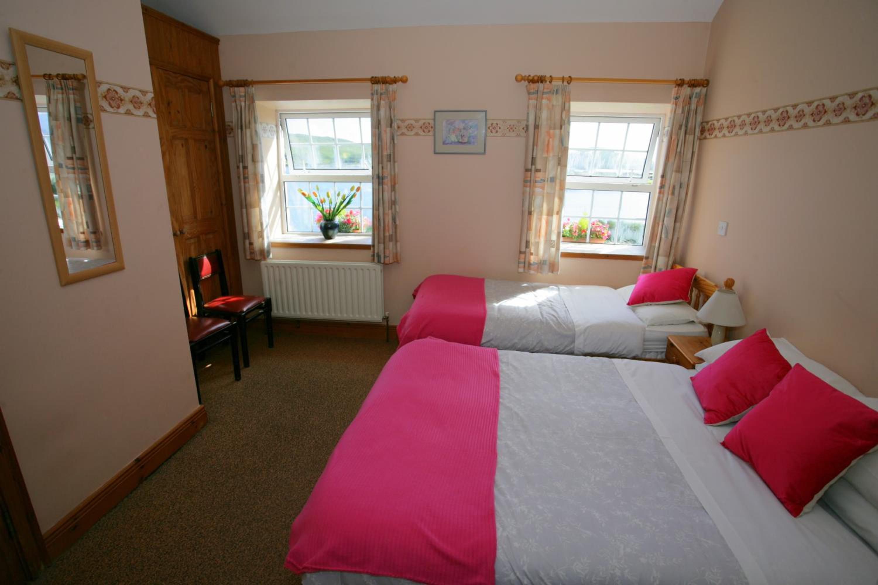 Deluxe Twin Room - Photo 1