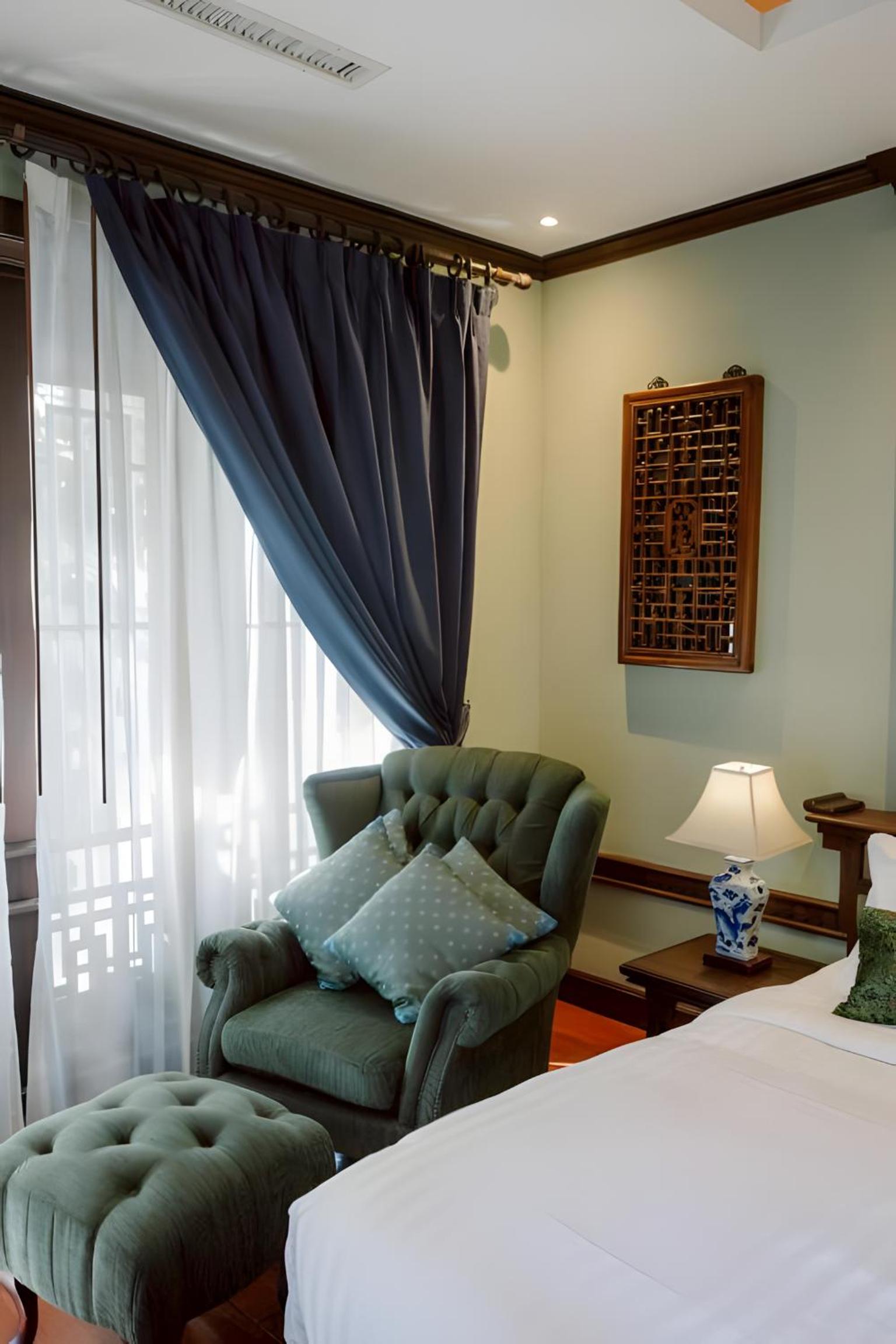 Deluxe King Room photo 3