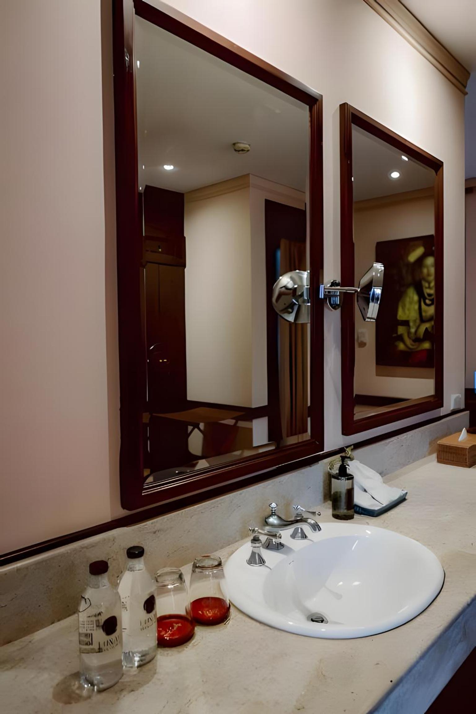 Deluxe Double Room with Balcony