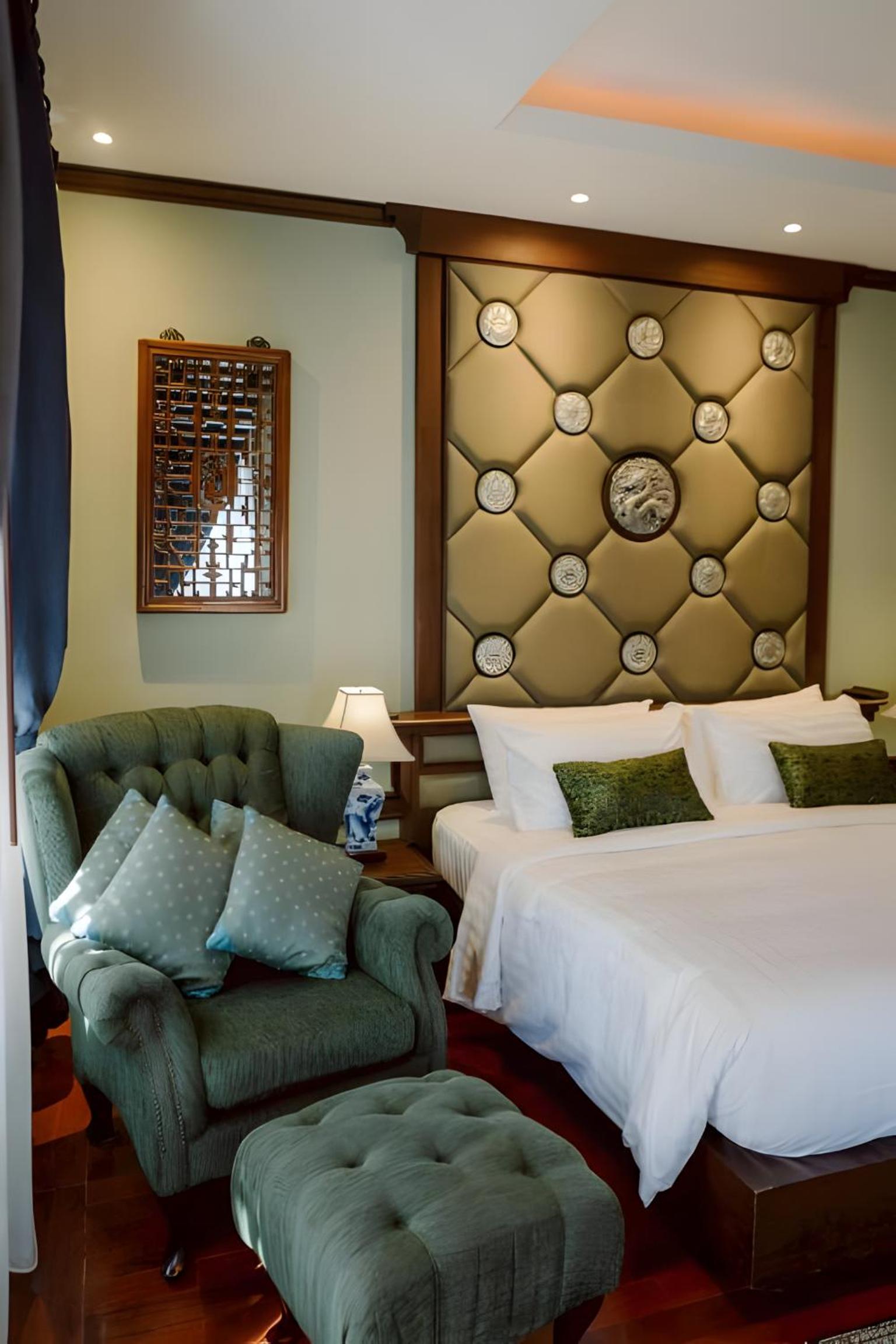 Deluxe King Room