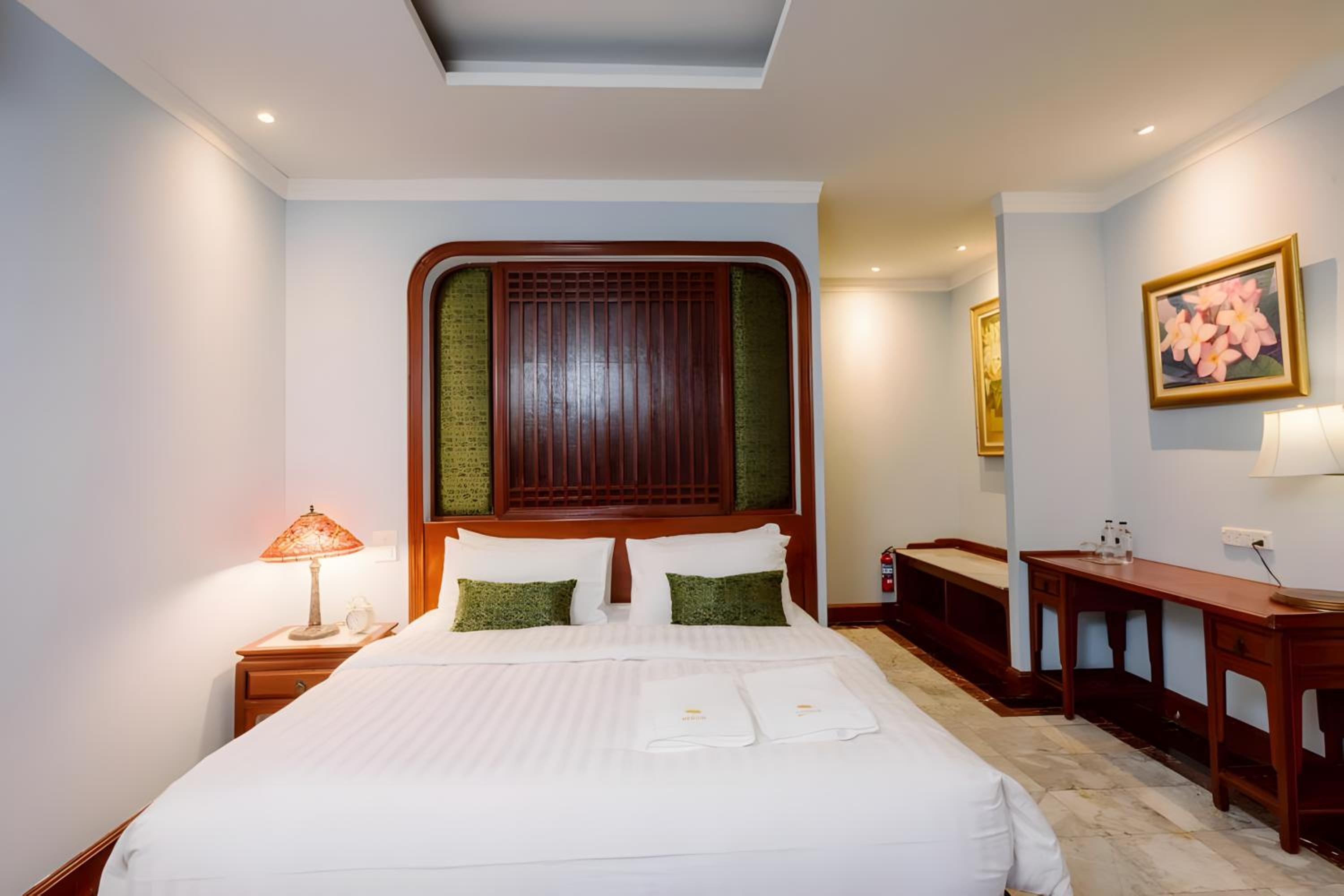 Superior King Room photo 2