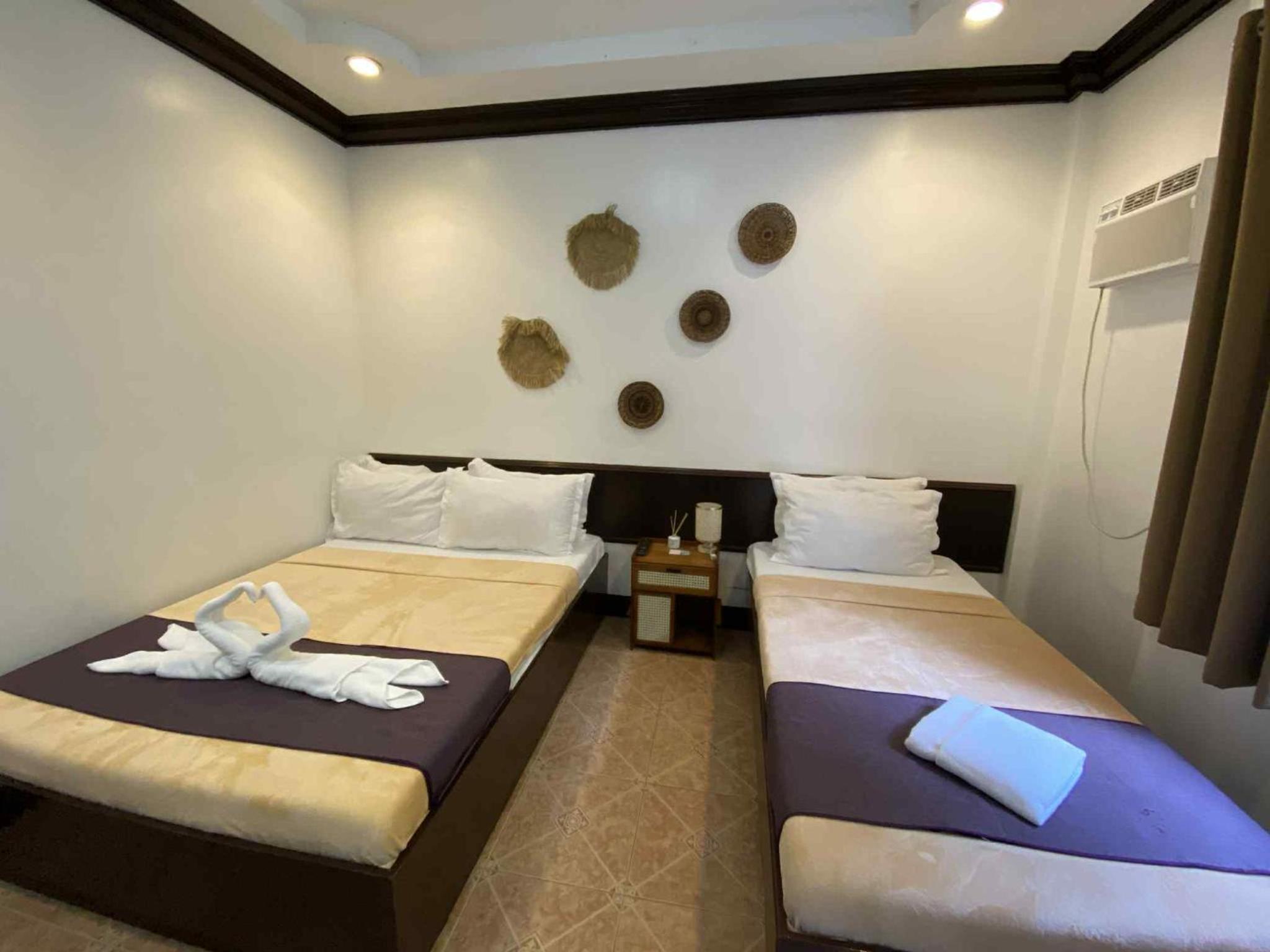 Deluxe Double or Twin Room with Mountain View photo 3