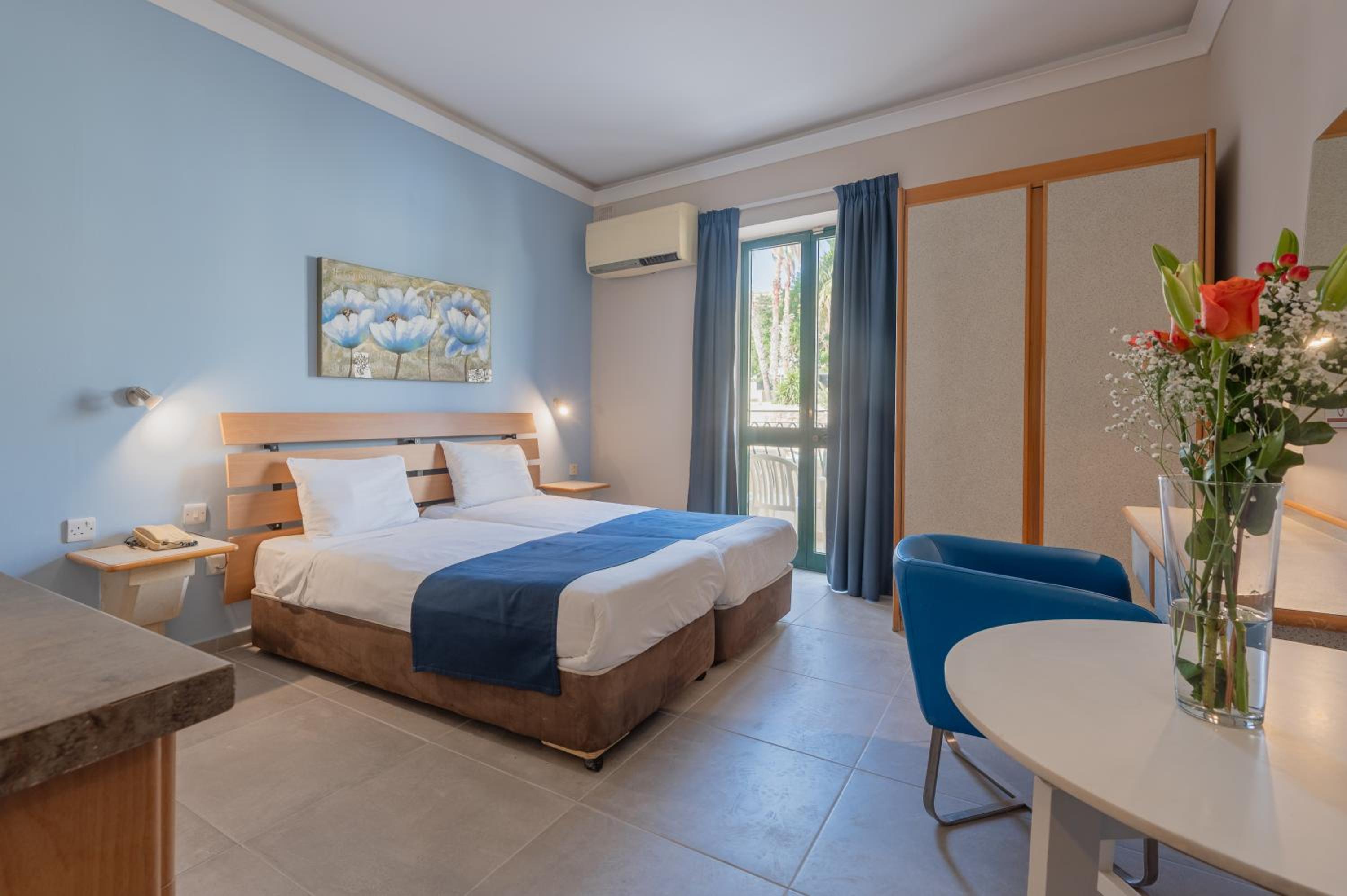 Twin Room with Sea View