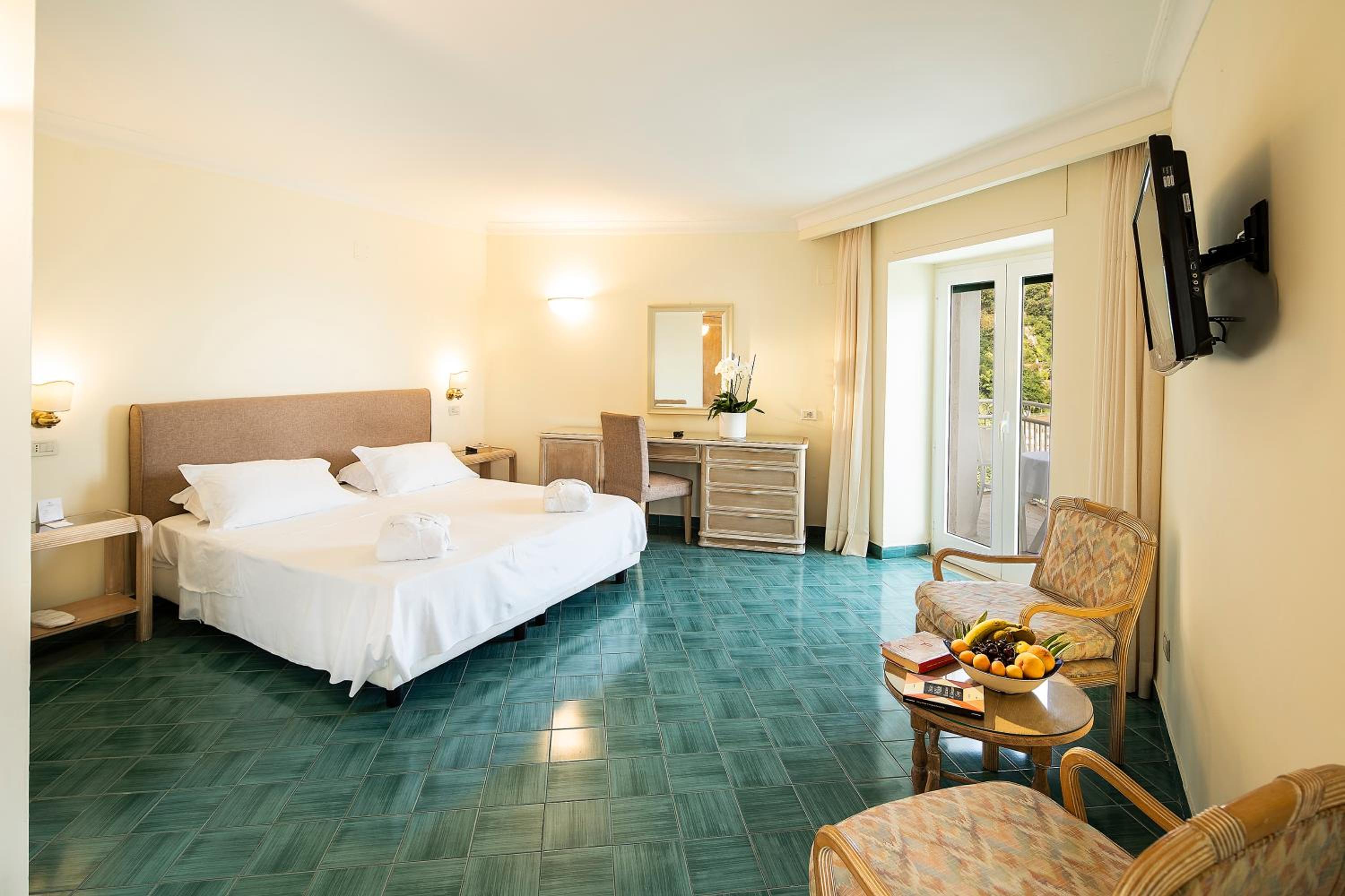 Superior Double or Twin Room with Sea View photo 2