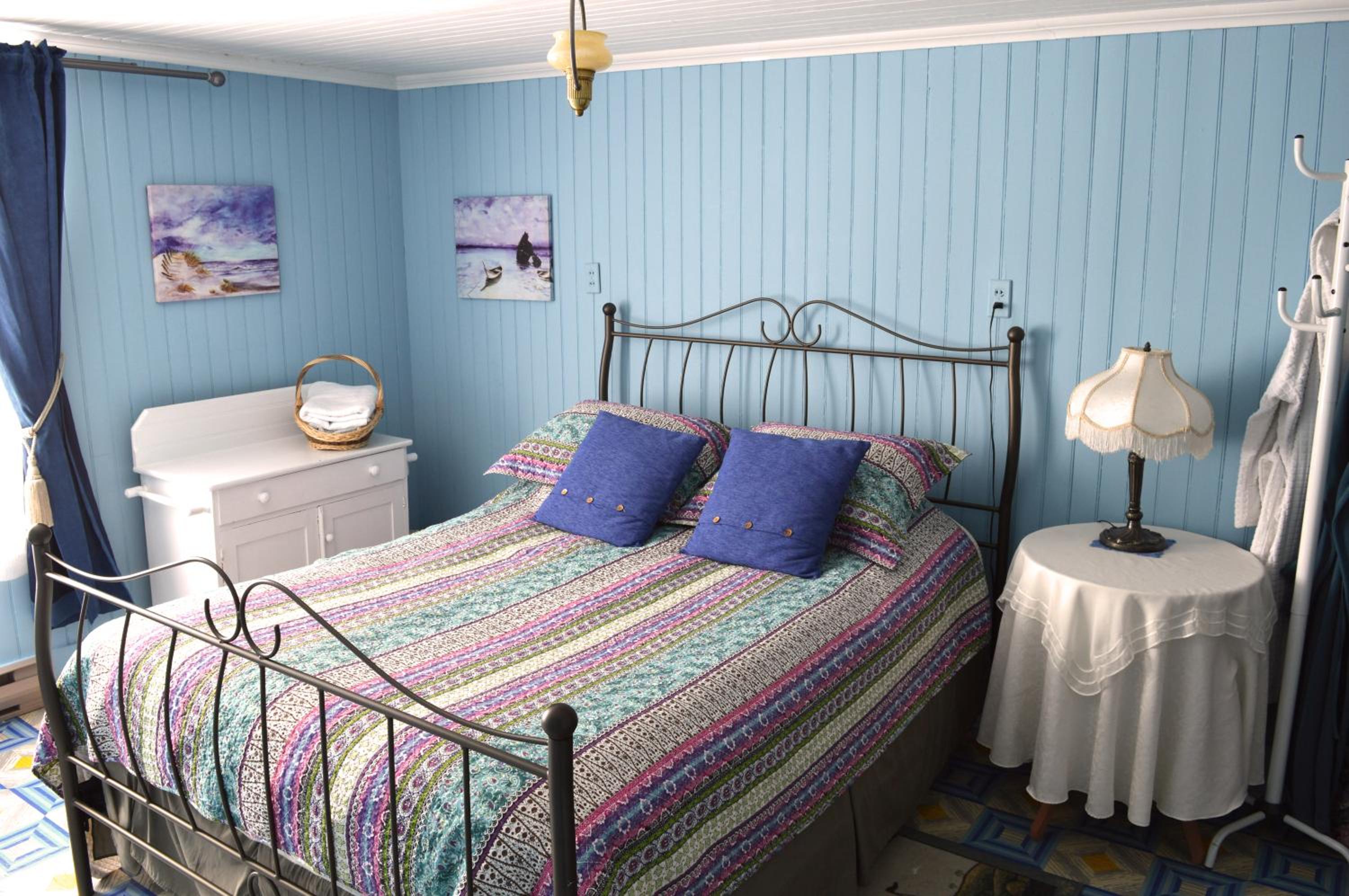 Queen Room photo 1