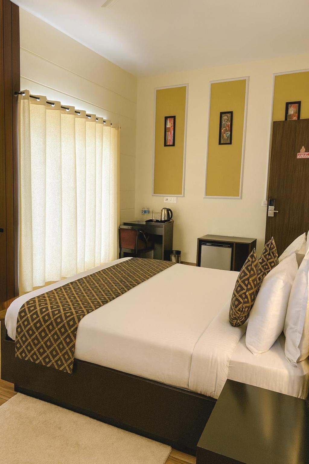 Suite with Balcony photo 2