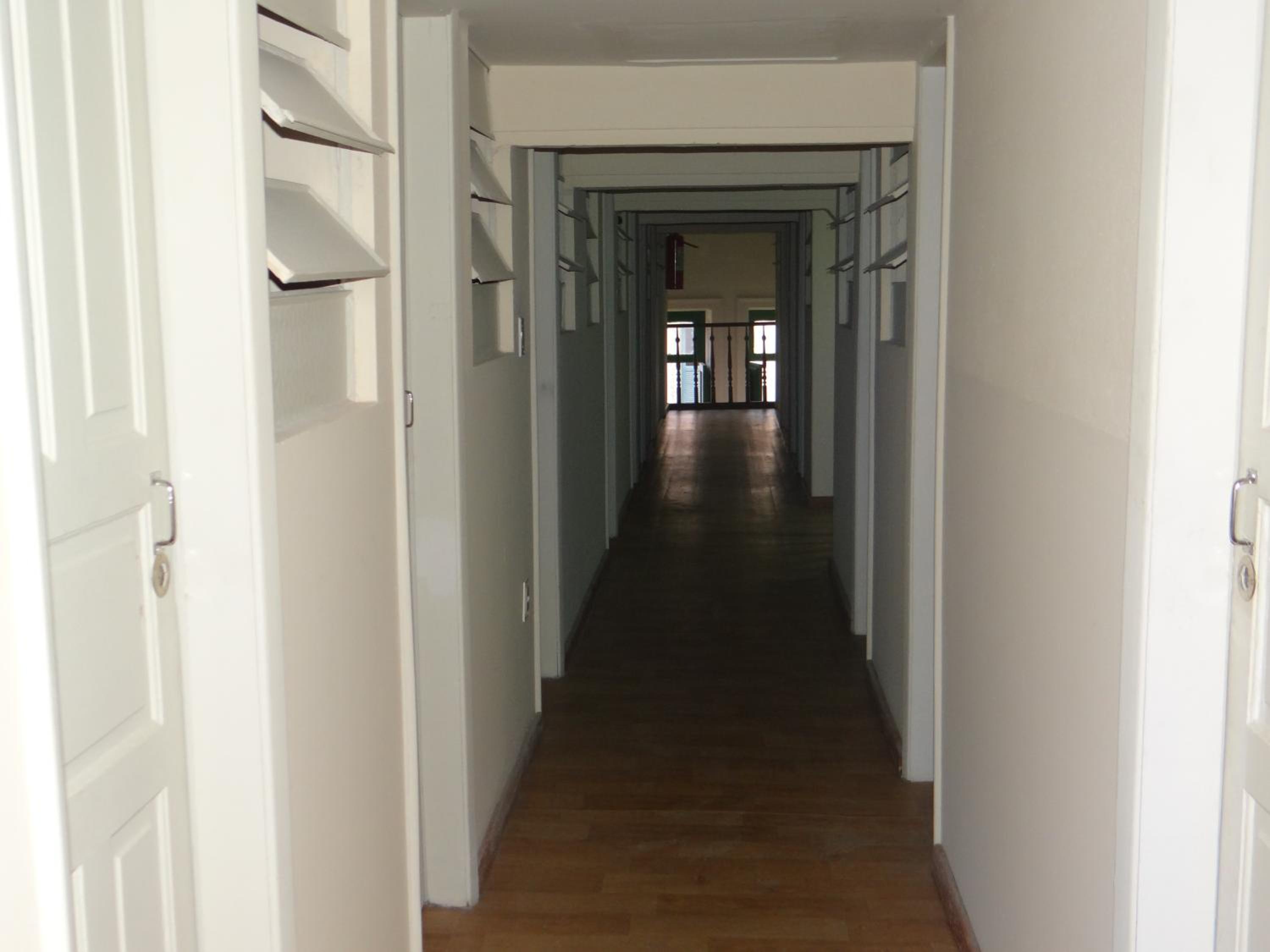 Basic Single Room with Shared Bathroom
