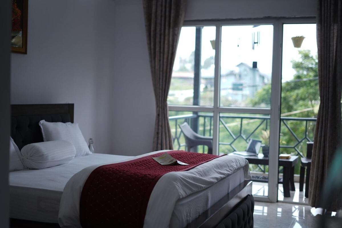 Deluxe Double Room with Balcony photo 3