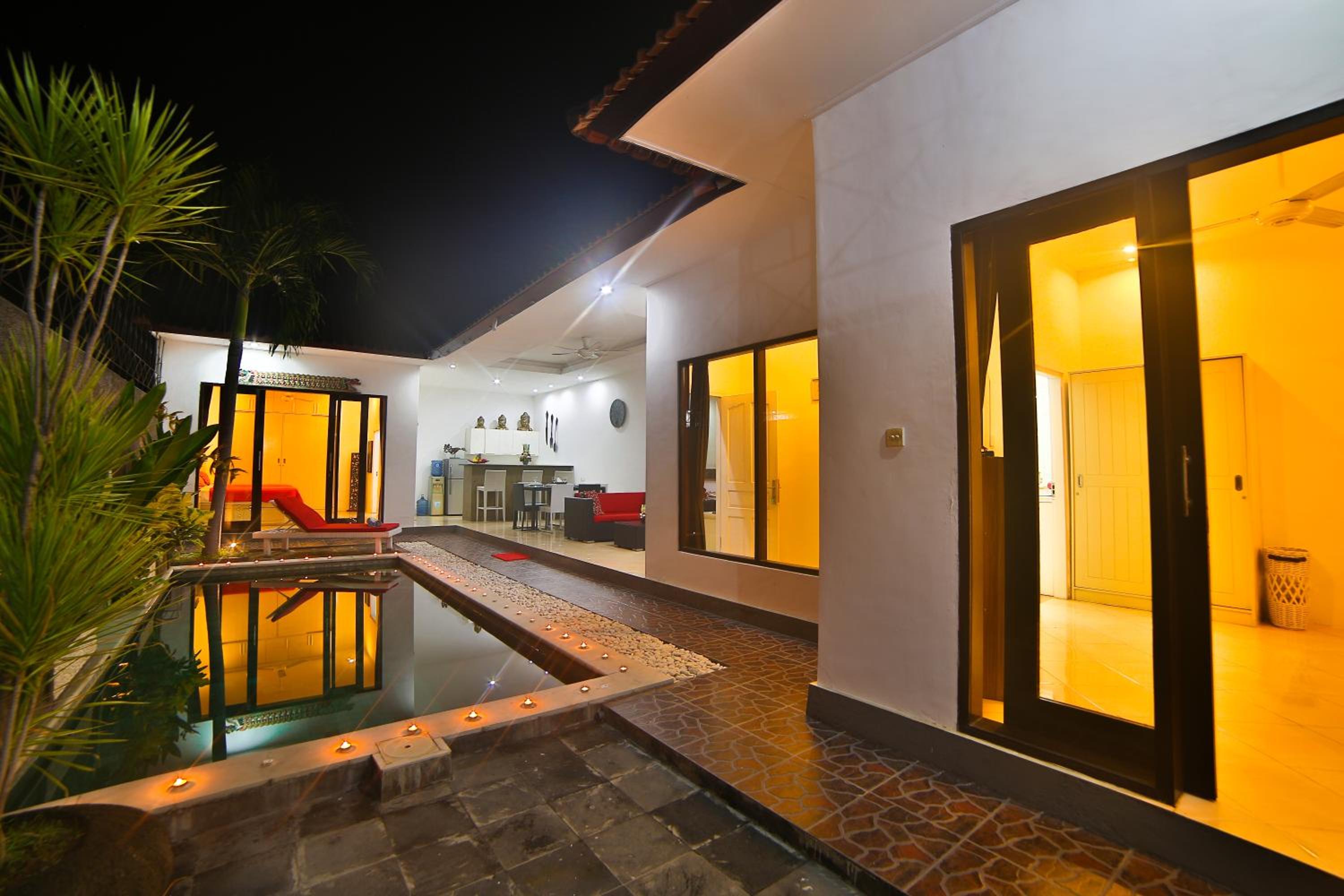 Two-Bedroom Villa - Photo 11
