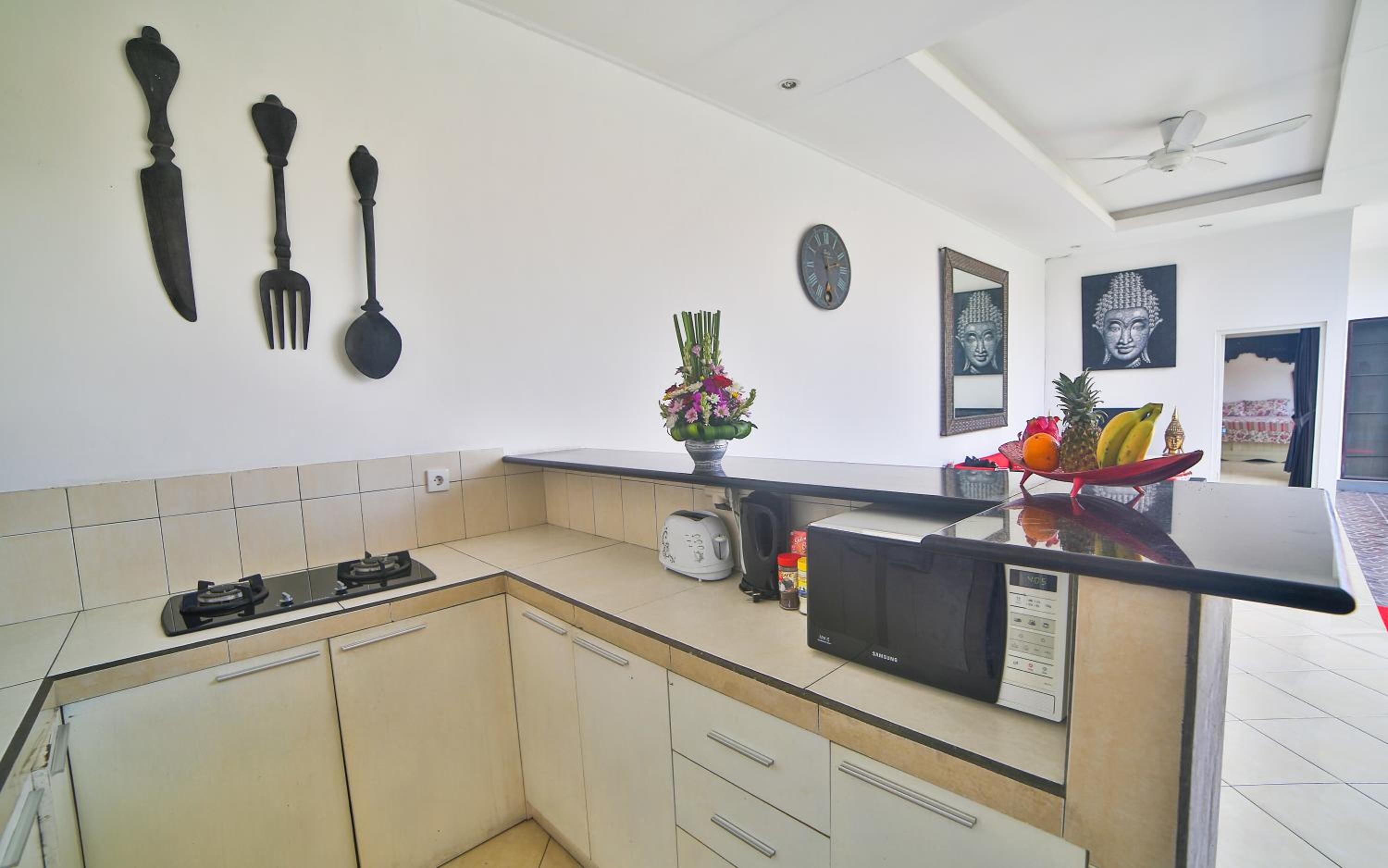 Two-Bedroom Villa - Photo 9