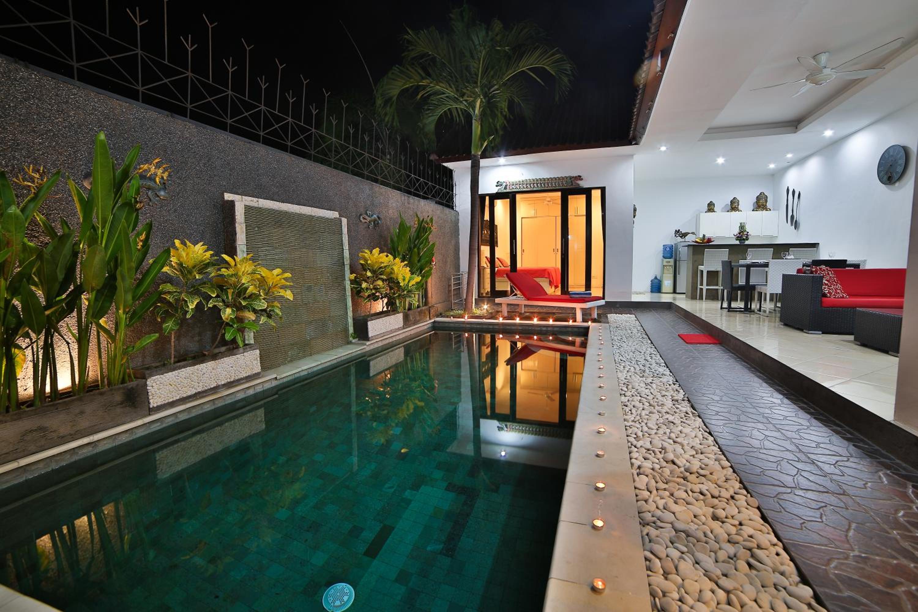 Two-Bedroom Villa - Photo 4