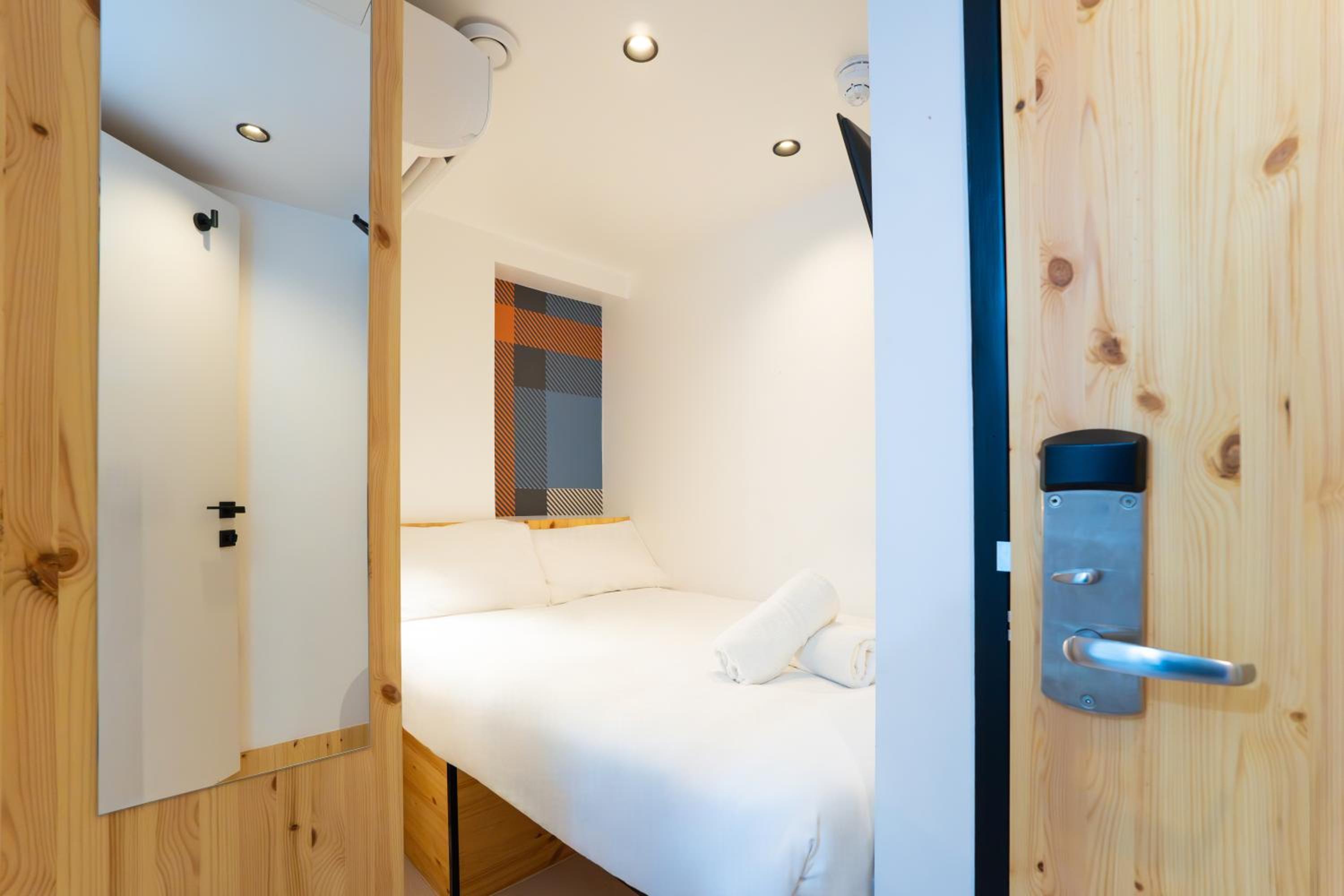 Small Double Room without Window