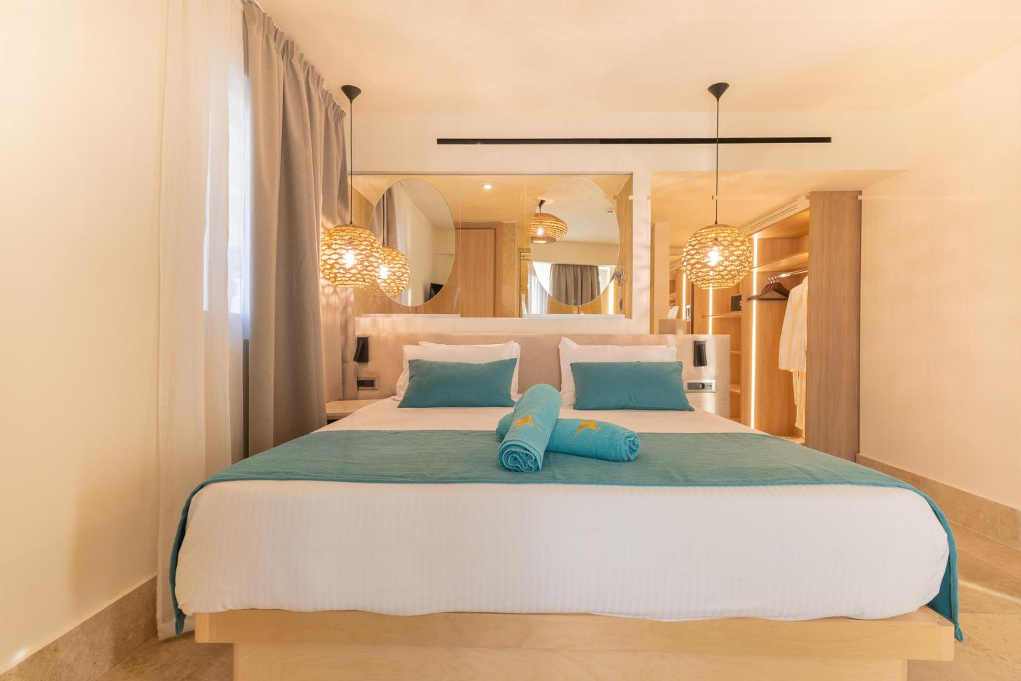Executive Suite Private Pool