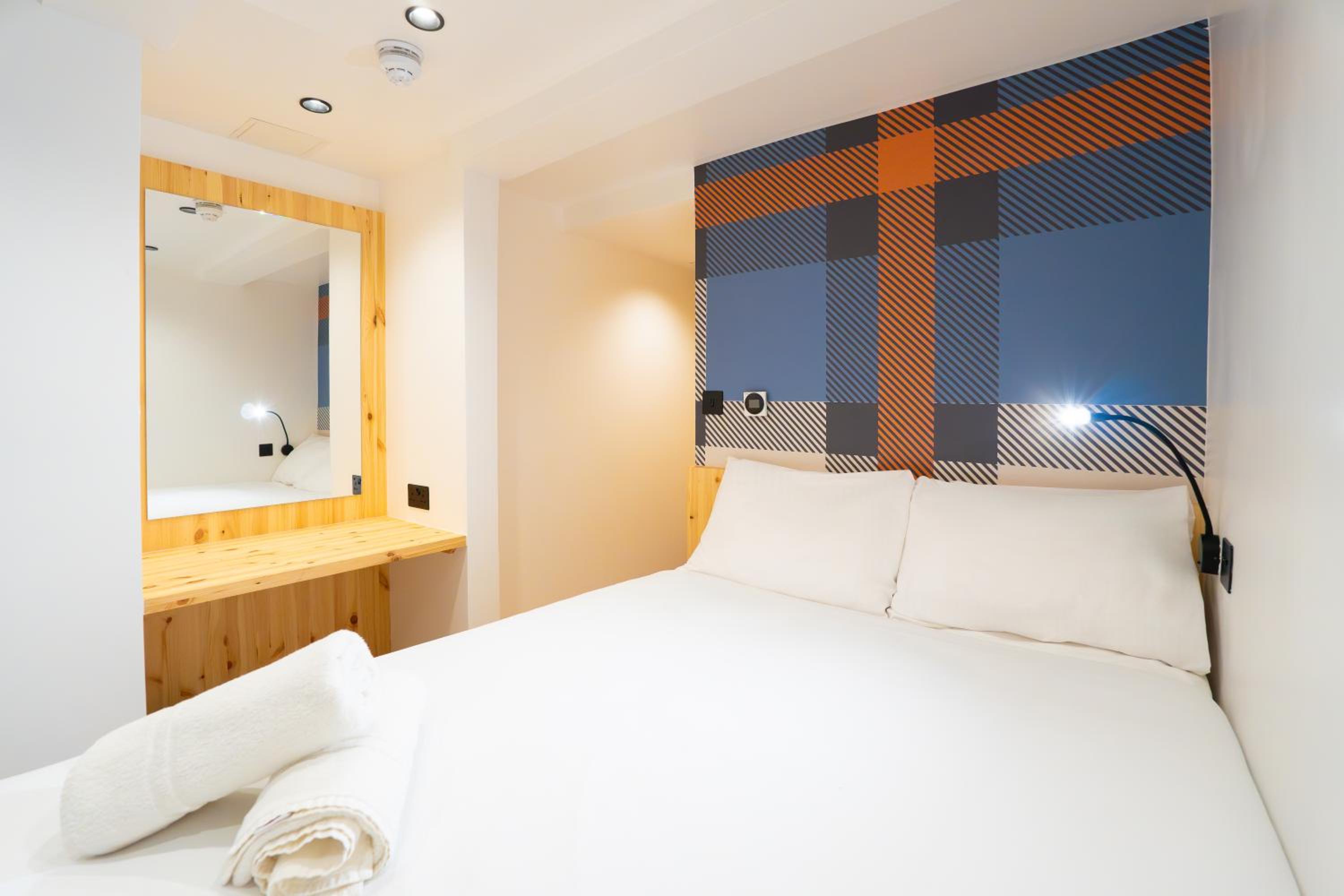 Lower Ground Standard Double Bed photo 3