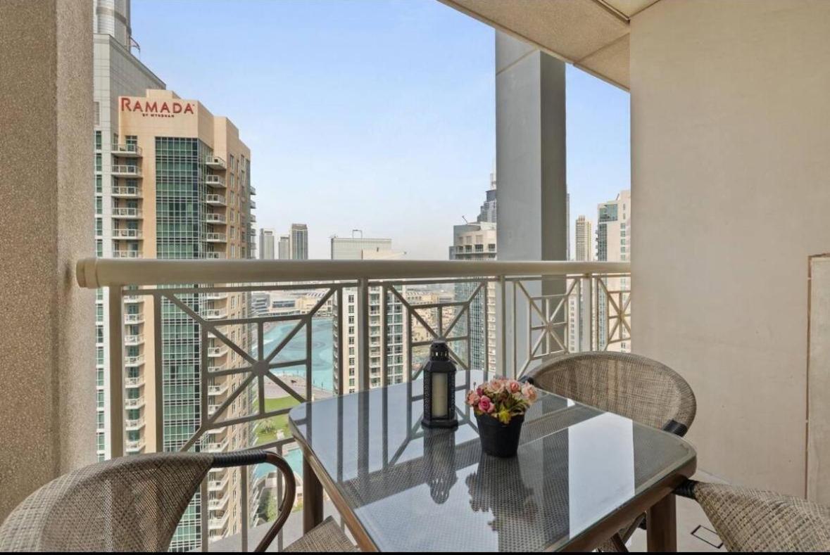 Two-Bedroom Apartment with Burj Khalifa and Fountains View photo 2
