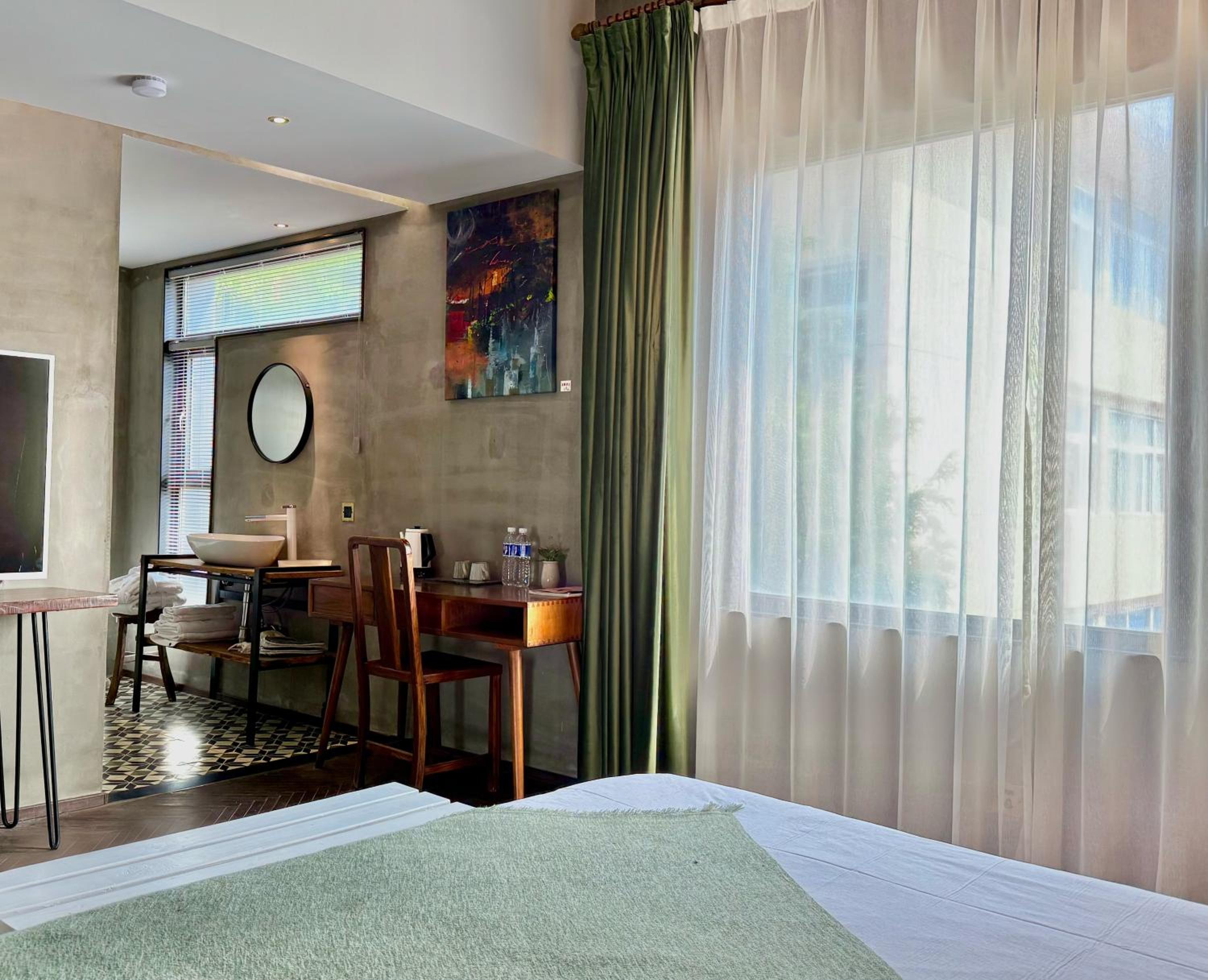 Queen Room with Spa Bath photo 3